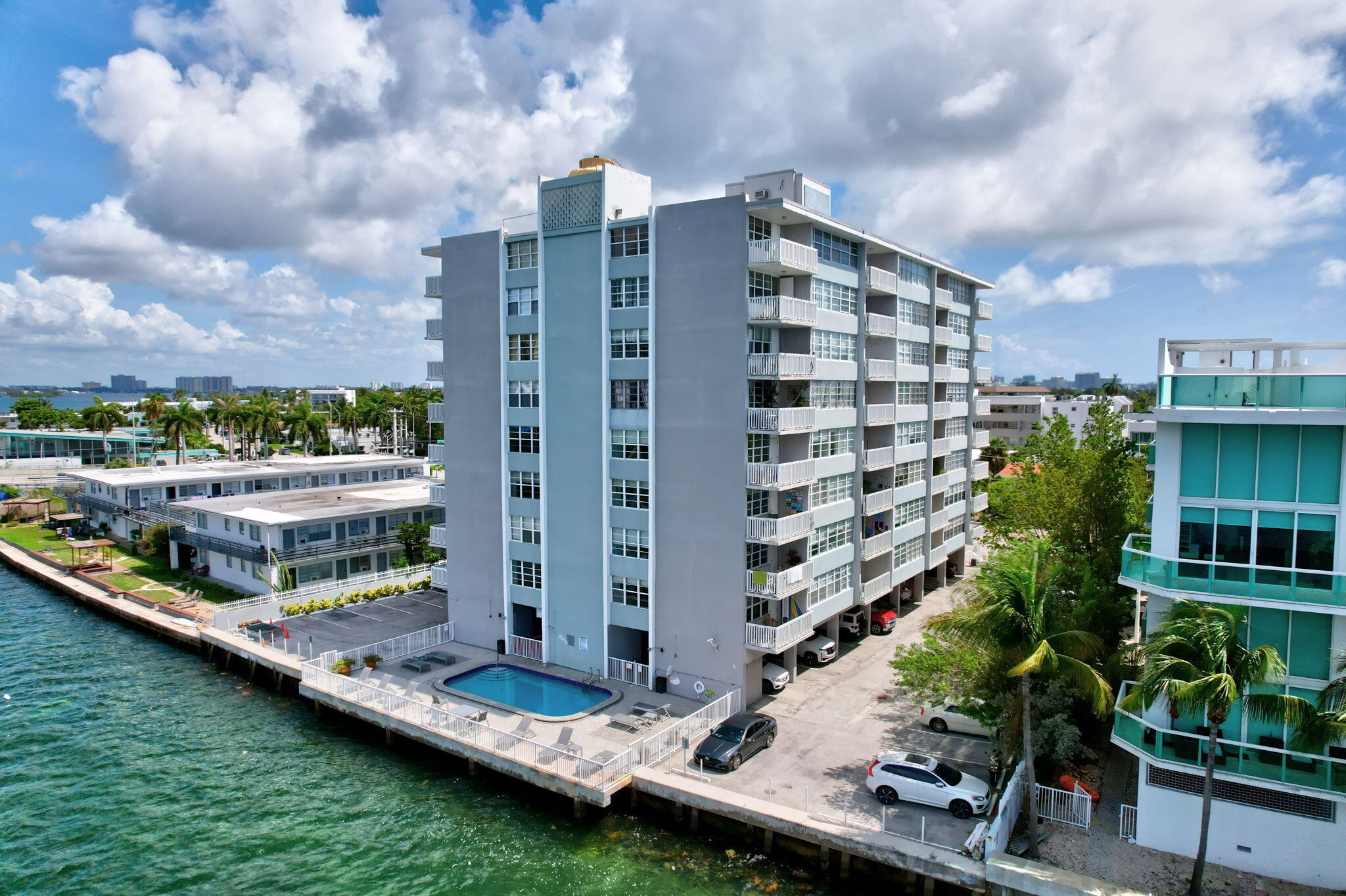 2016 Bay Drive 907