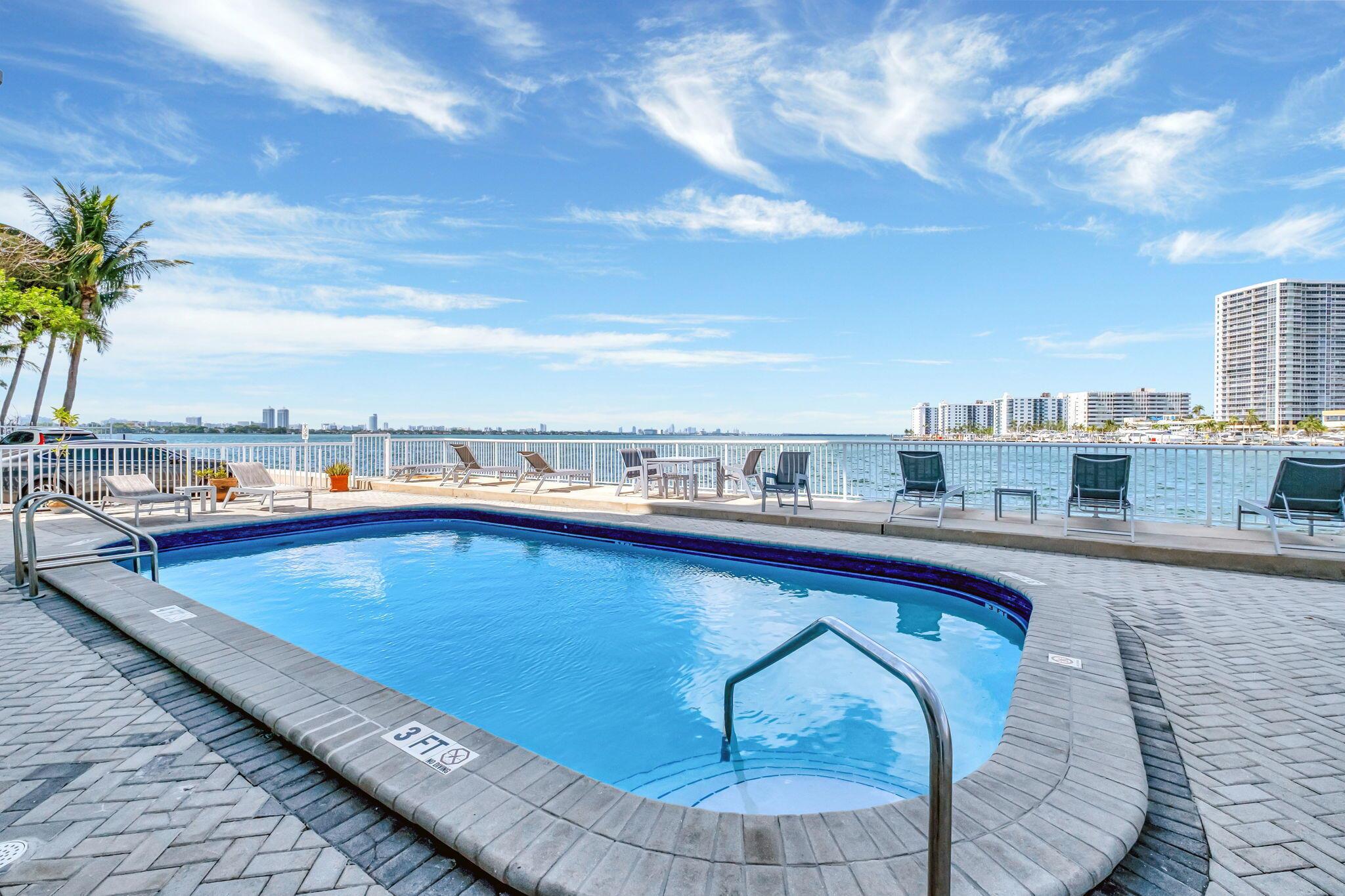 2016 Bay Drive 907