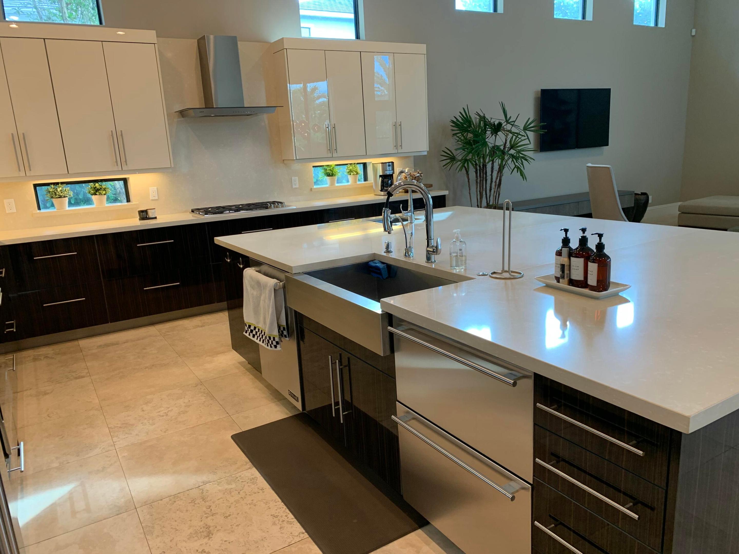2704 NW 75th Street