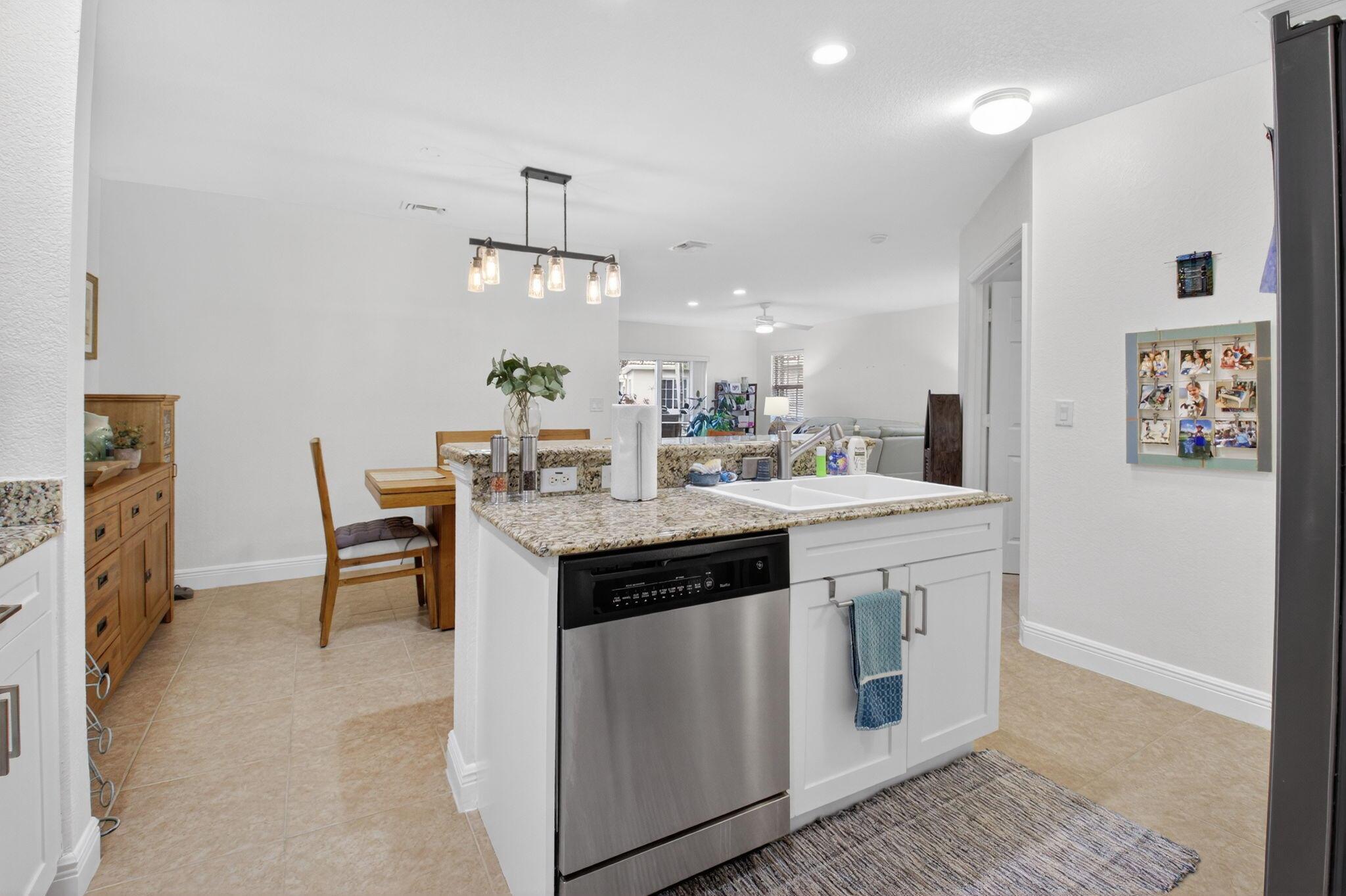 6736 Old Farm Trail