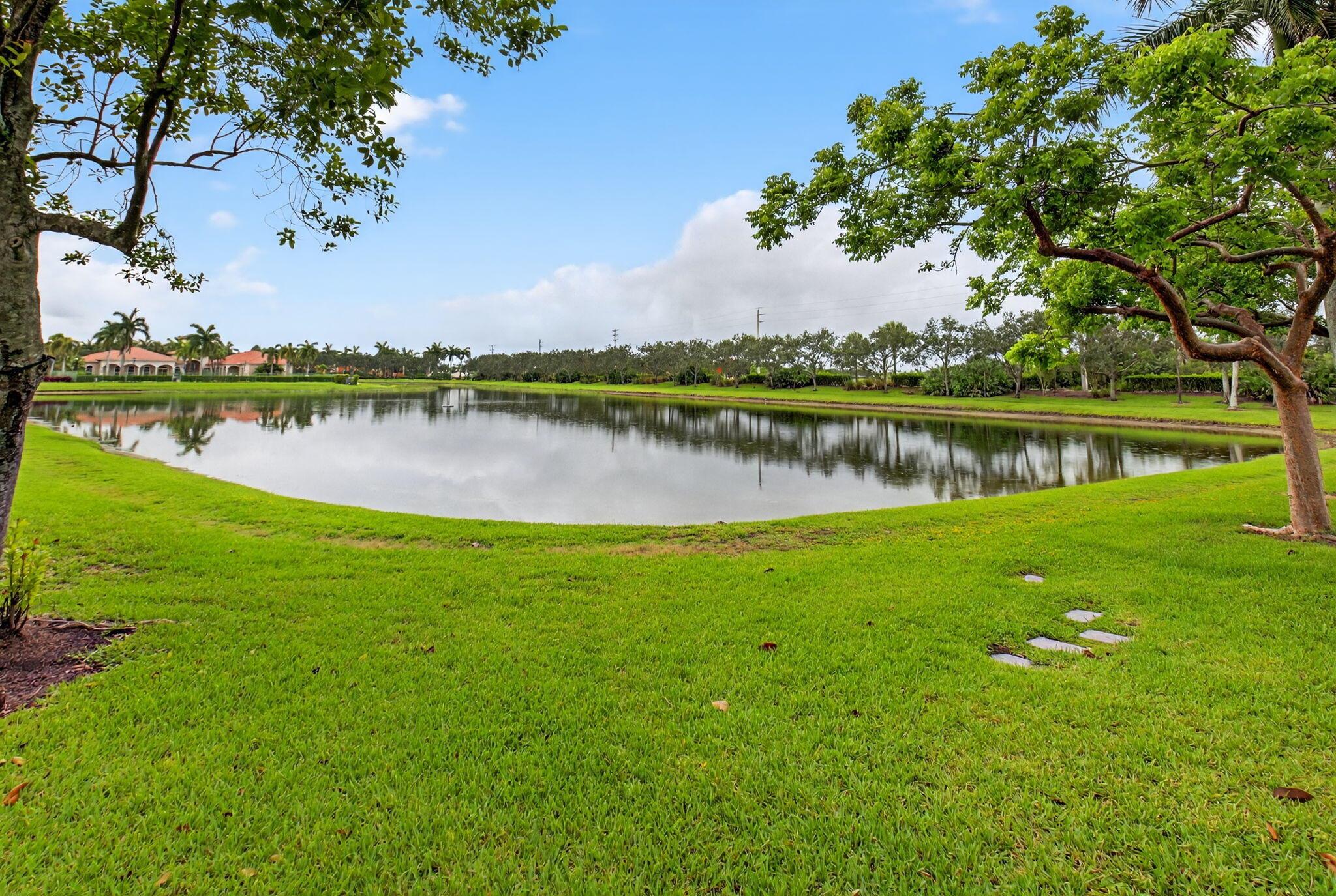 6736 Old Farm Trail