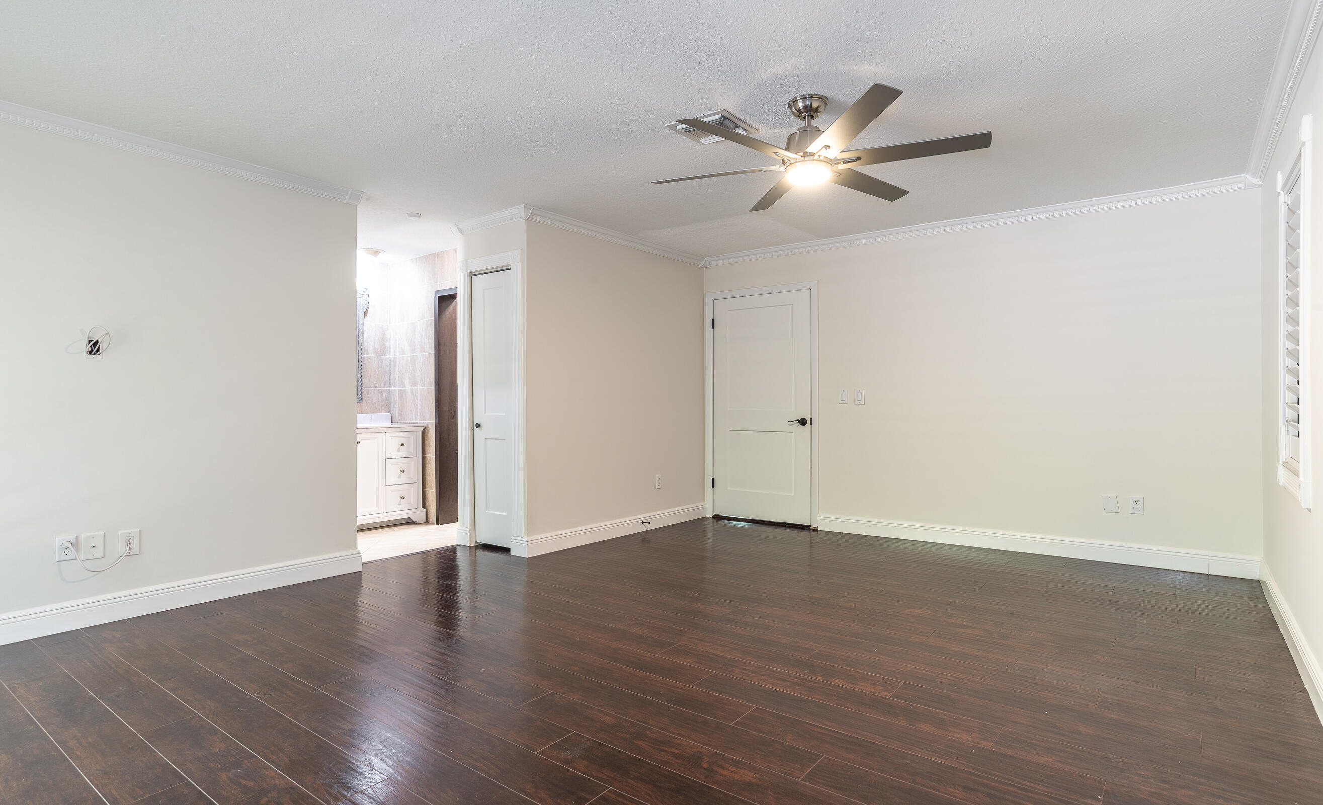 2711 NW 26th Circle