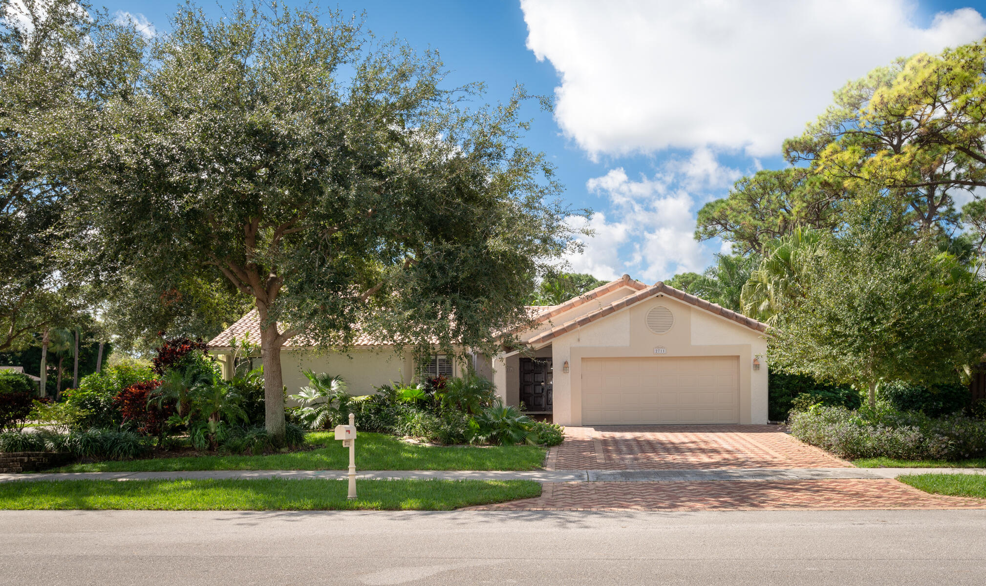 2711 NW 26th Circle