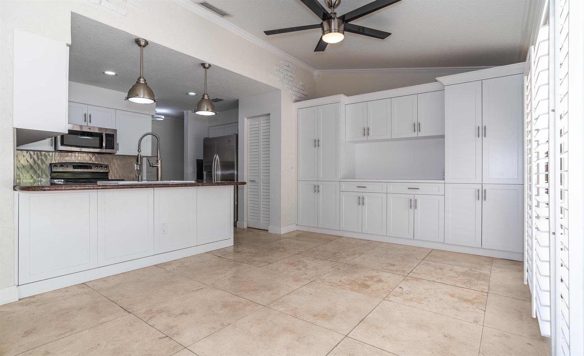 2711 NW 26th Circle