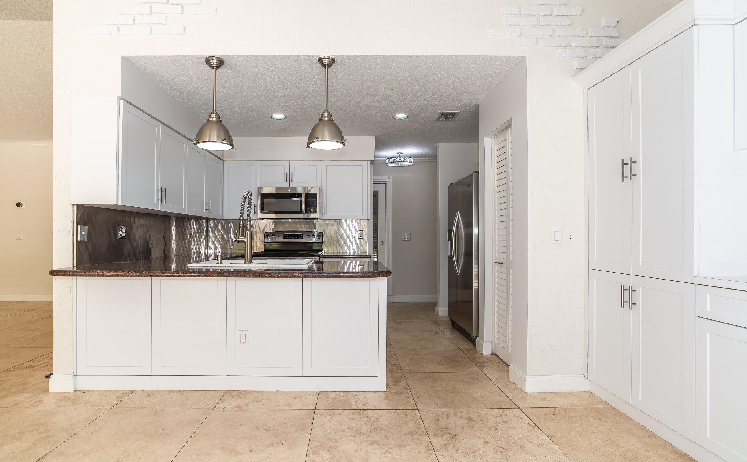 2711 NW 26th Circle