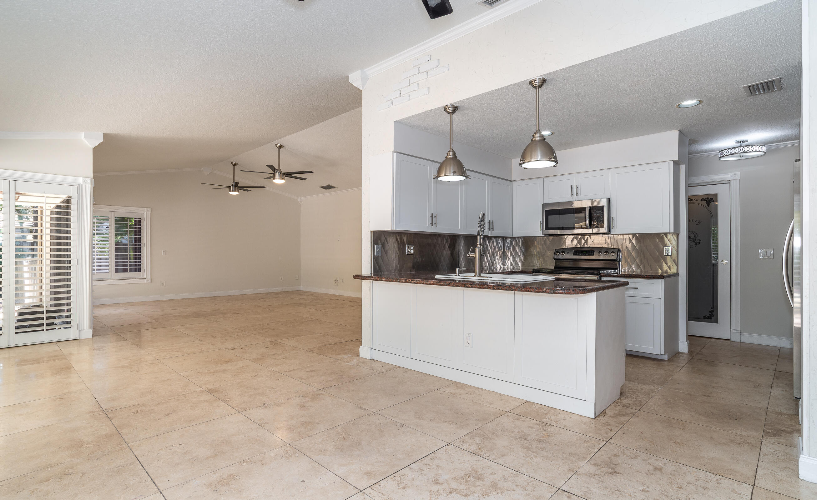 2711 NW 26th Circle