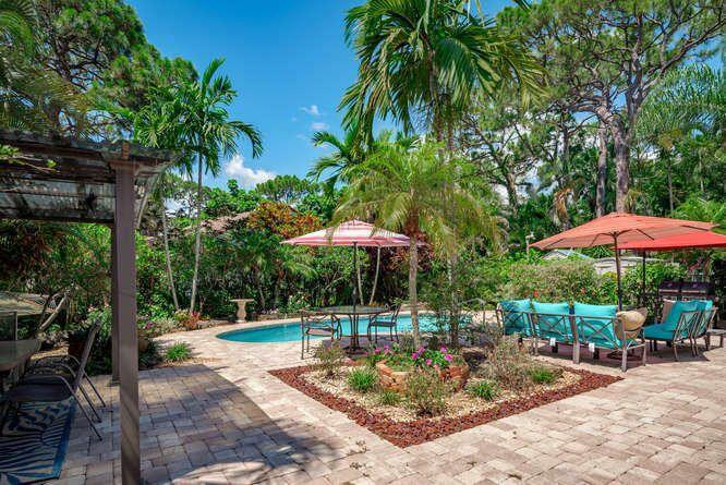2711 NW 26th Circle