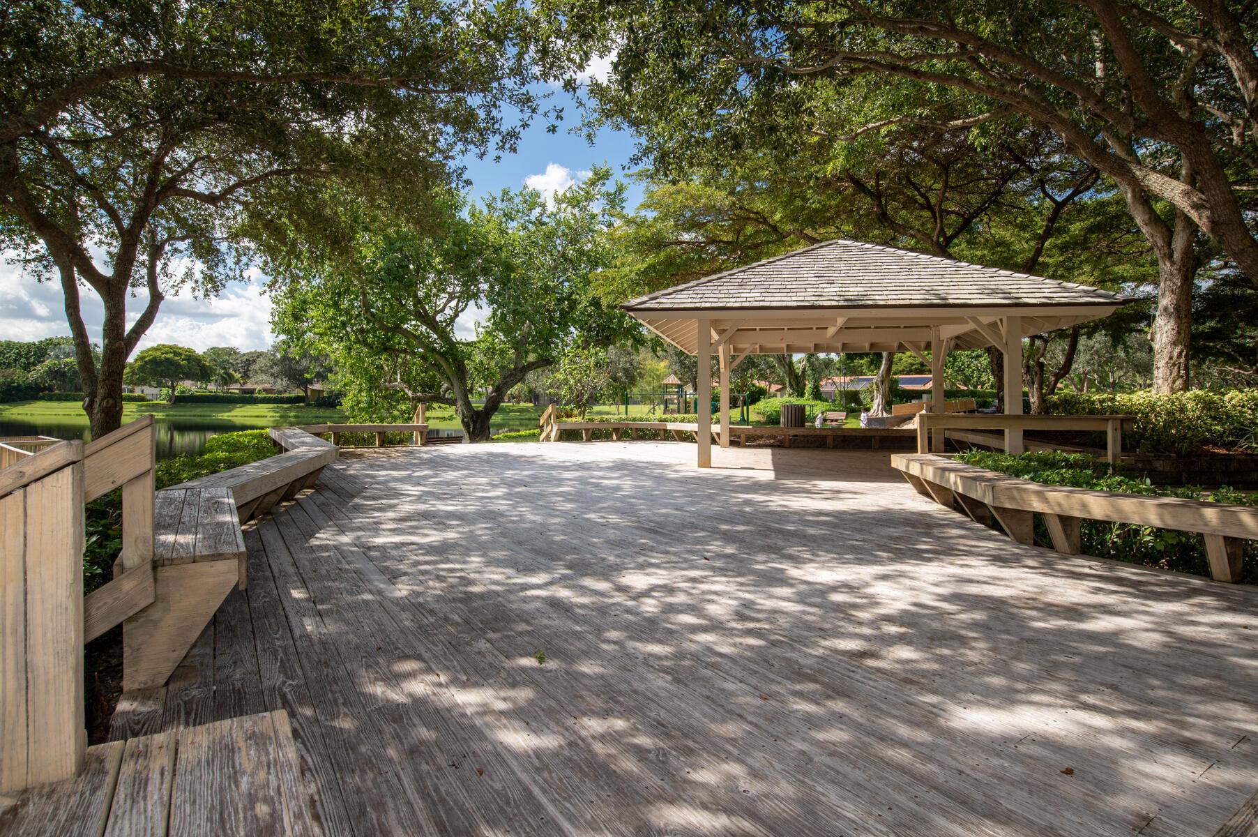 2711 NW 26th Circle