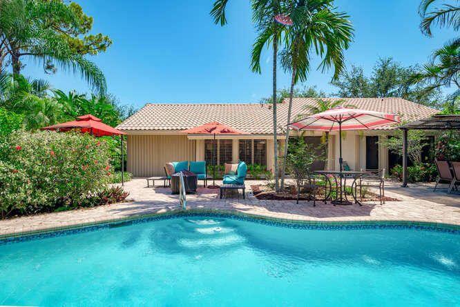 2711 NW 26th Circle