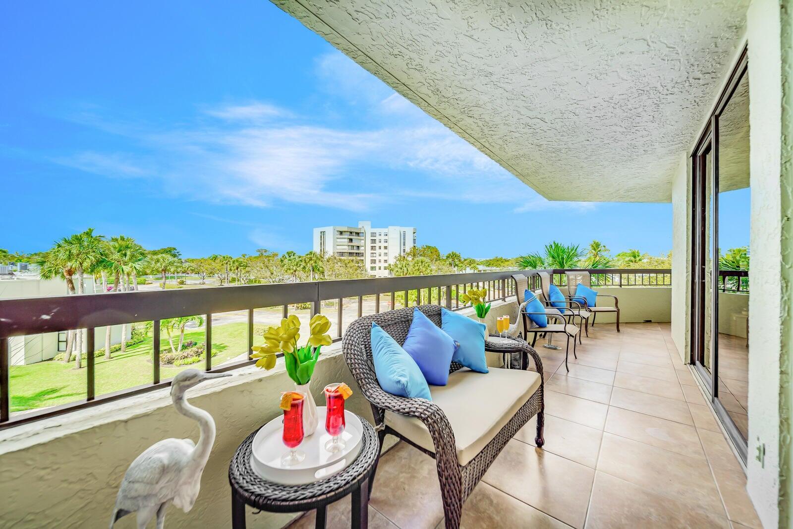 6372 La Costa Drive 306