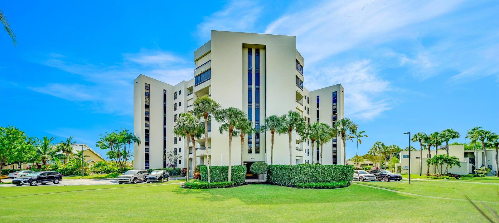 6372 La Costa Drive 306