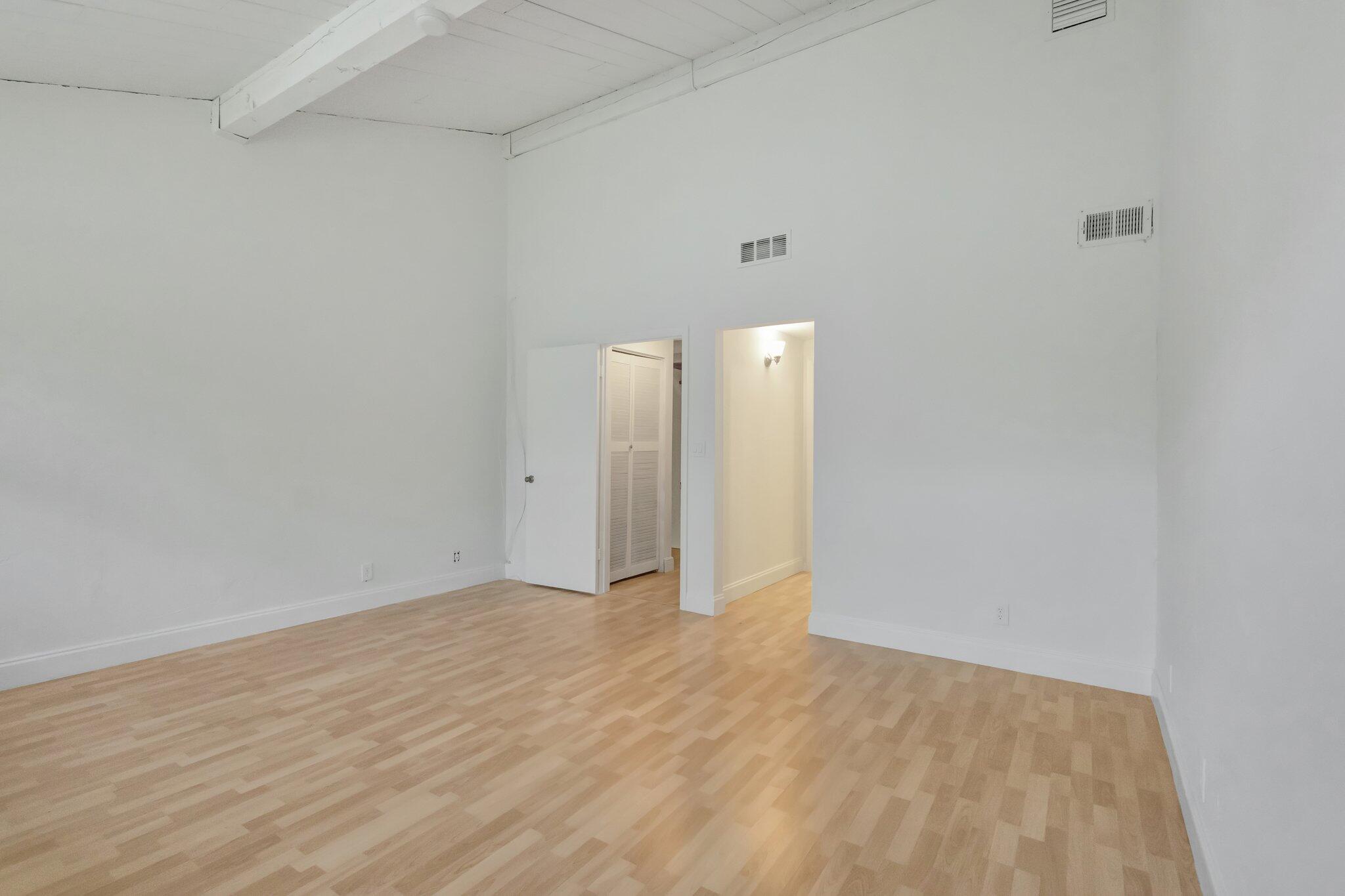 4731 NW 2nd Avenue 406