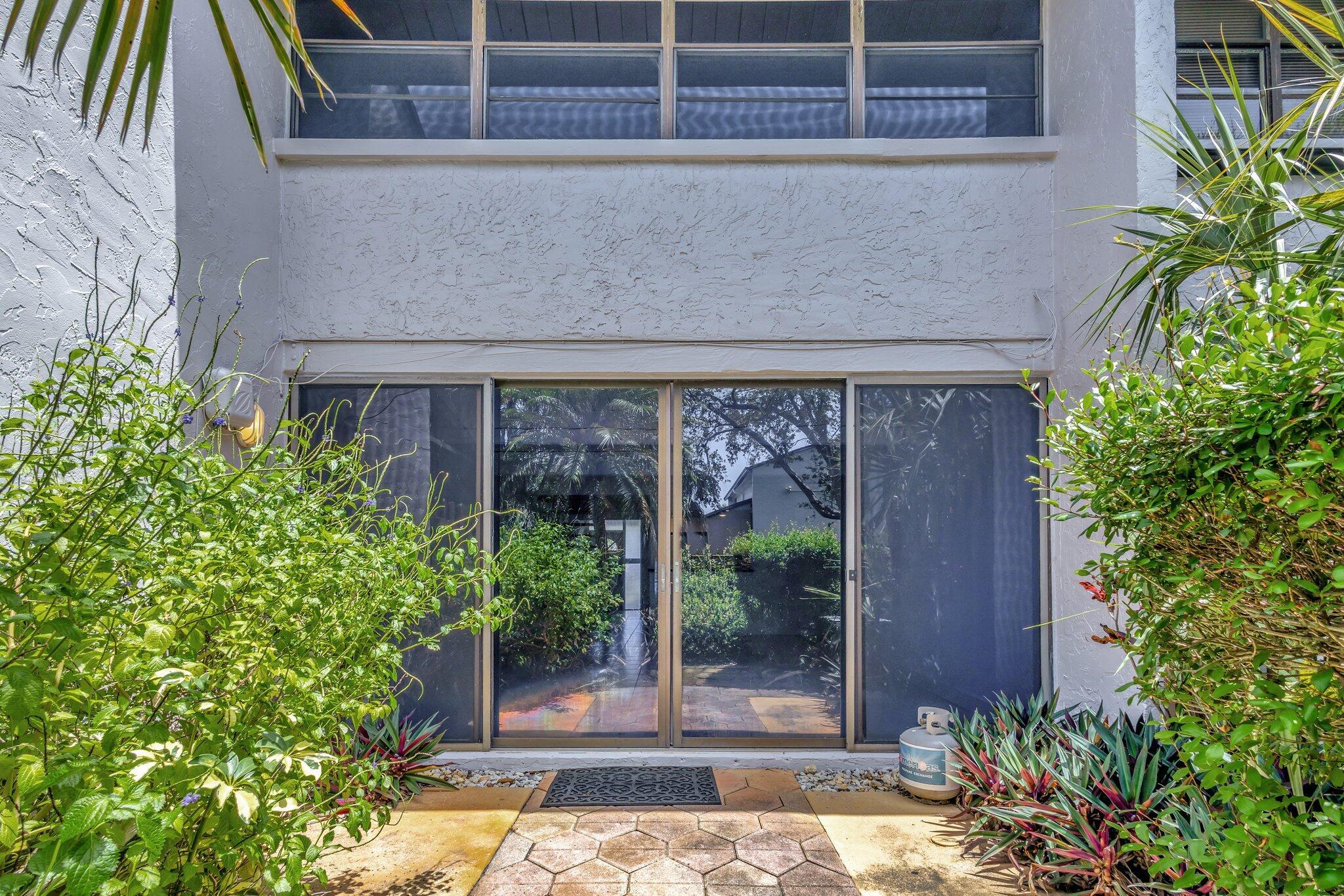 4731 NW 2nd Avenue 406