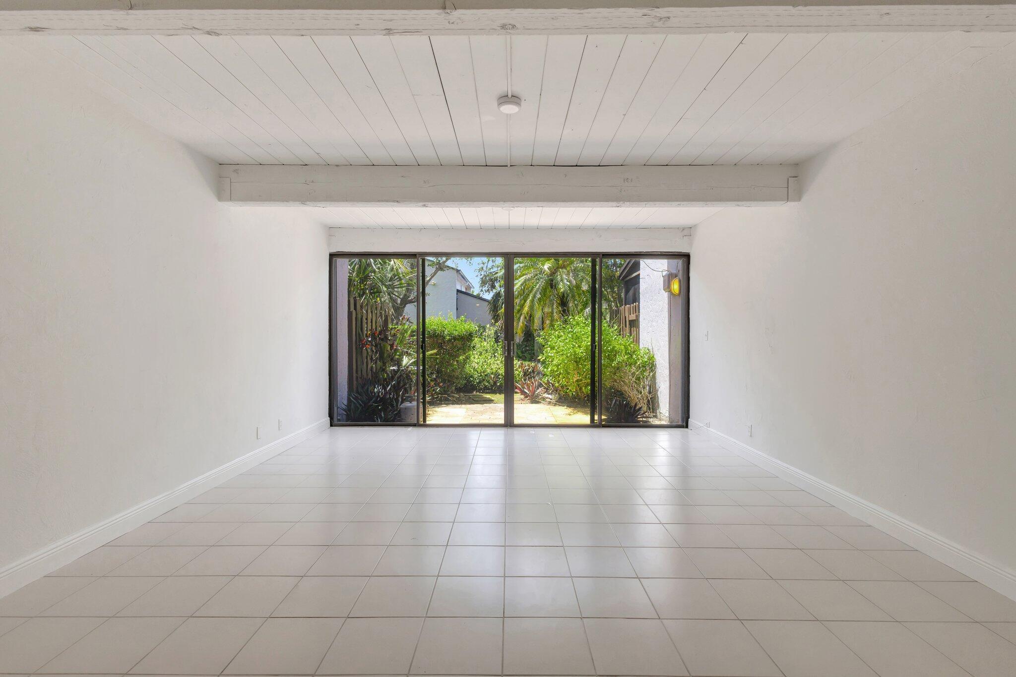 4731 NW 2nd Avenue 406