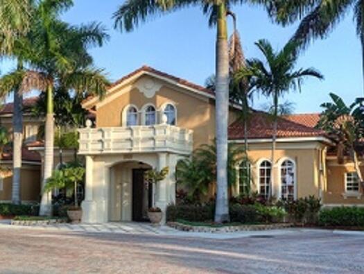 1213 E Villa Circle E 1213