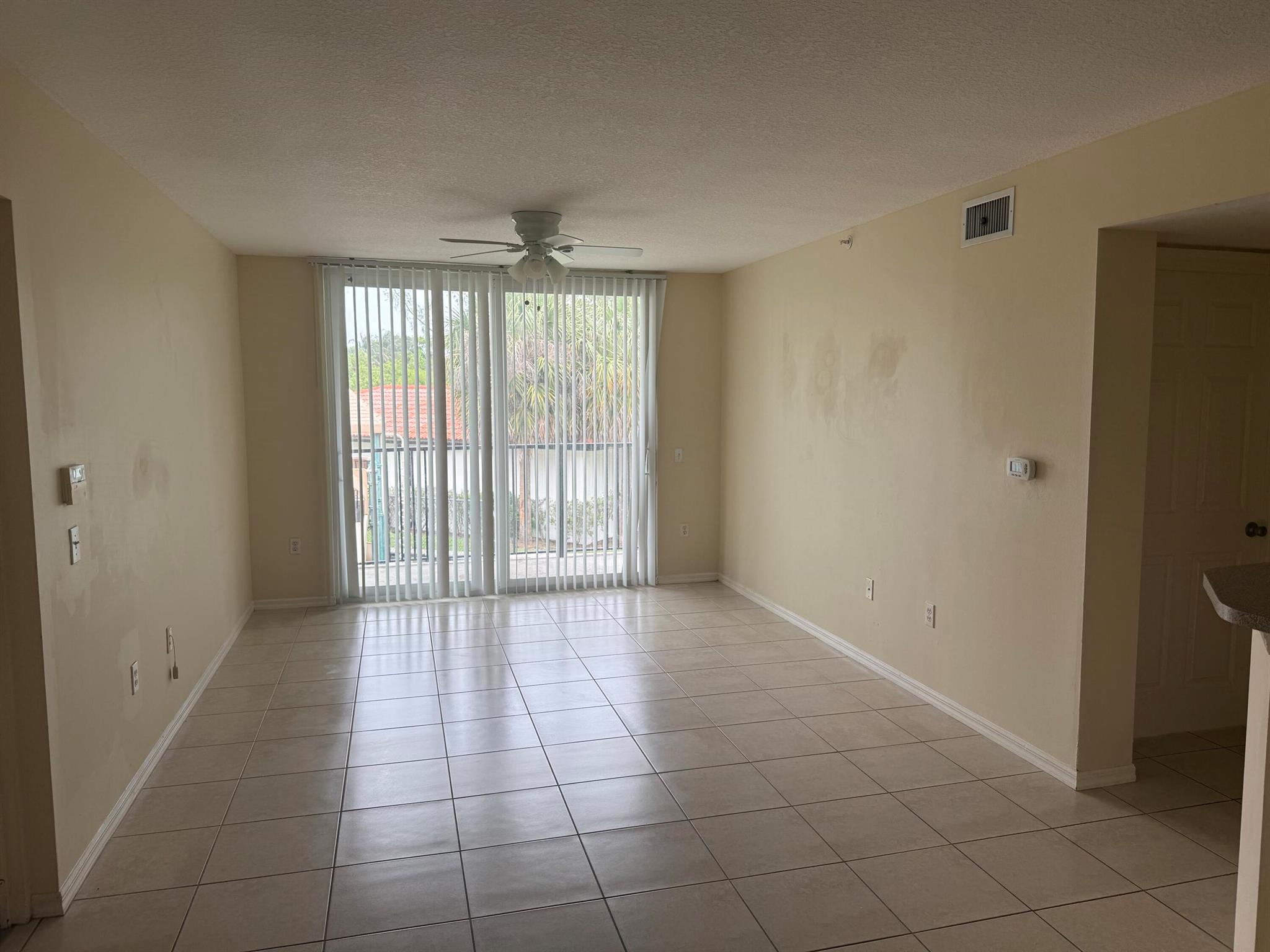1213 E Villa Circle E 1213