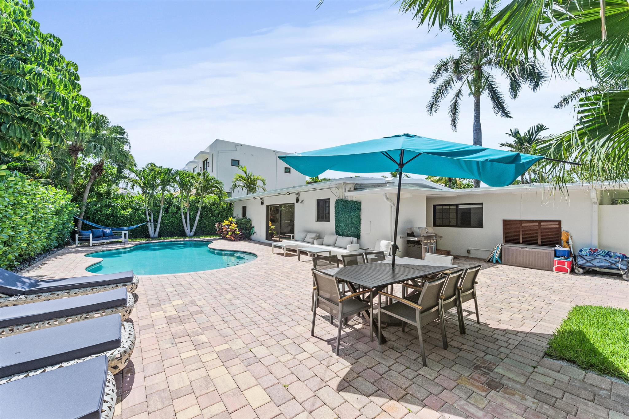 3203 Robbins Road