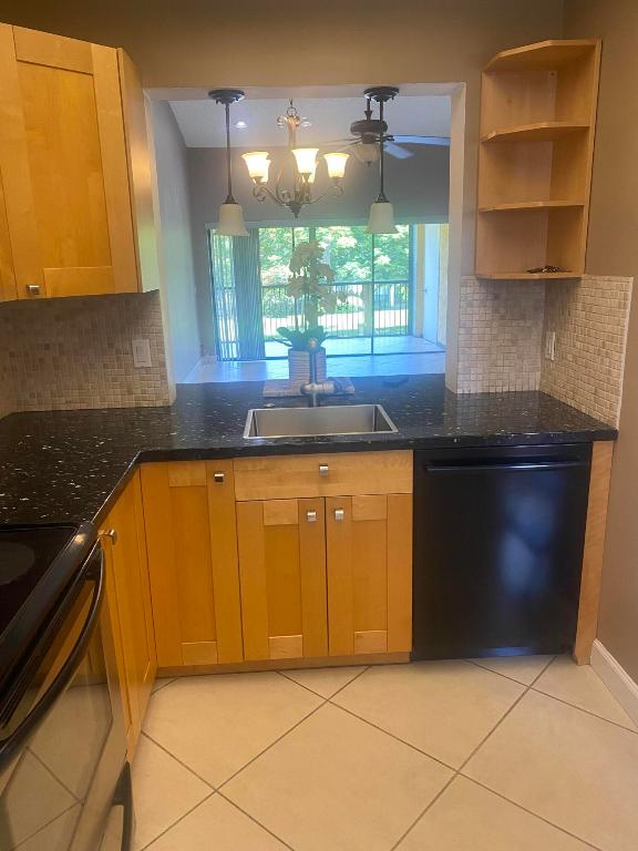 2339 SW 15th Street 16, Deerfield Beach Unit: 16