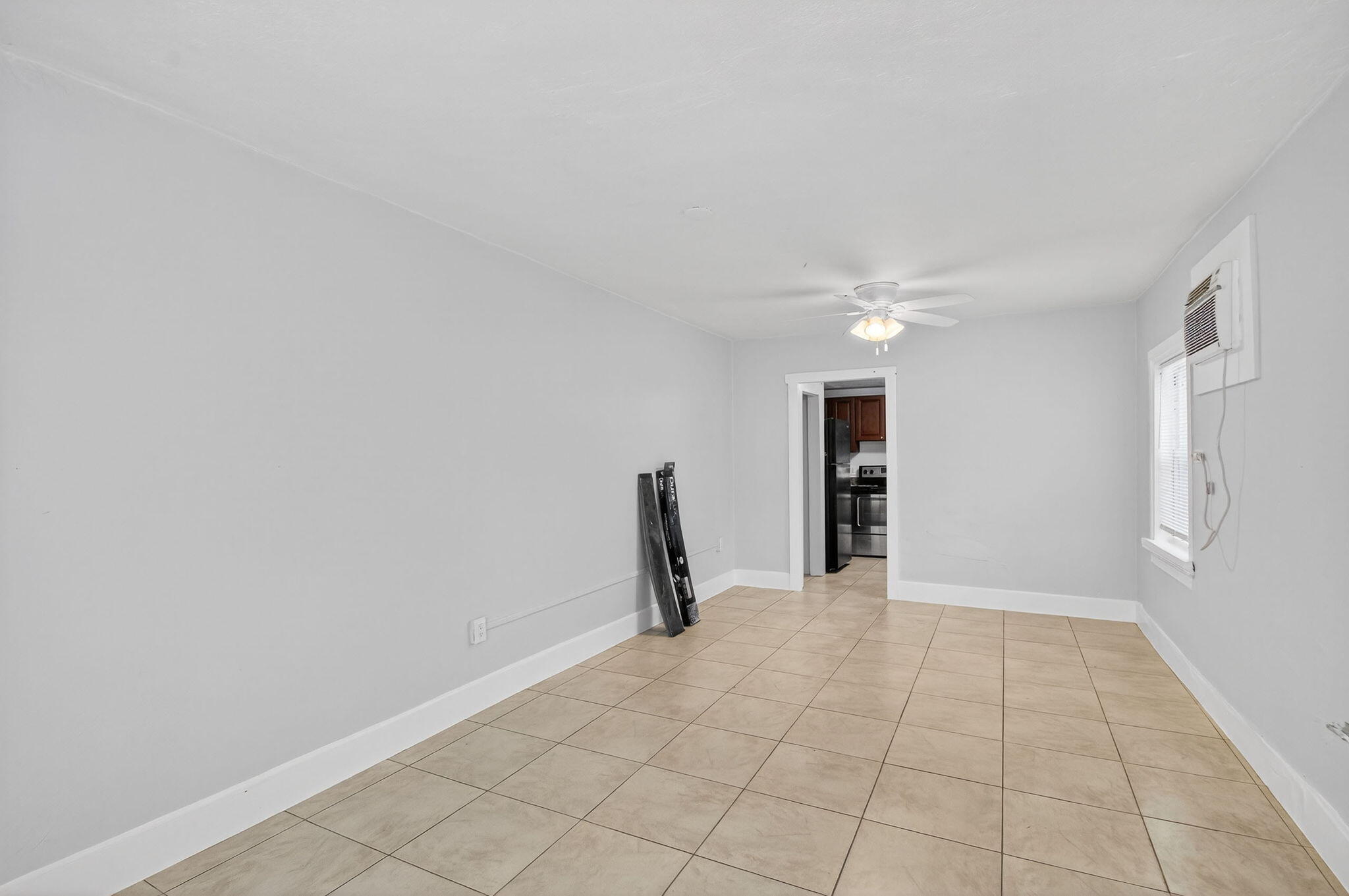 323 S E Street