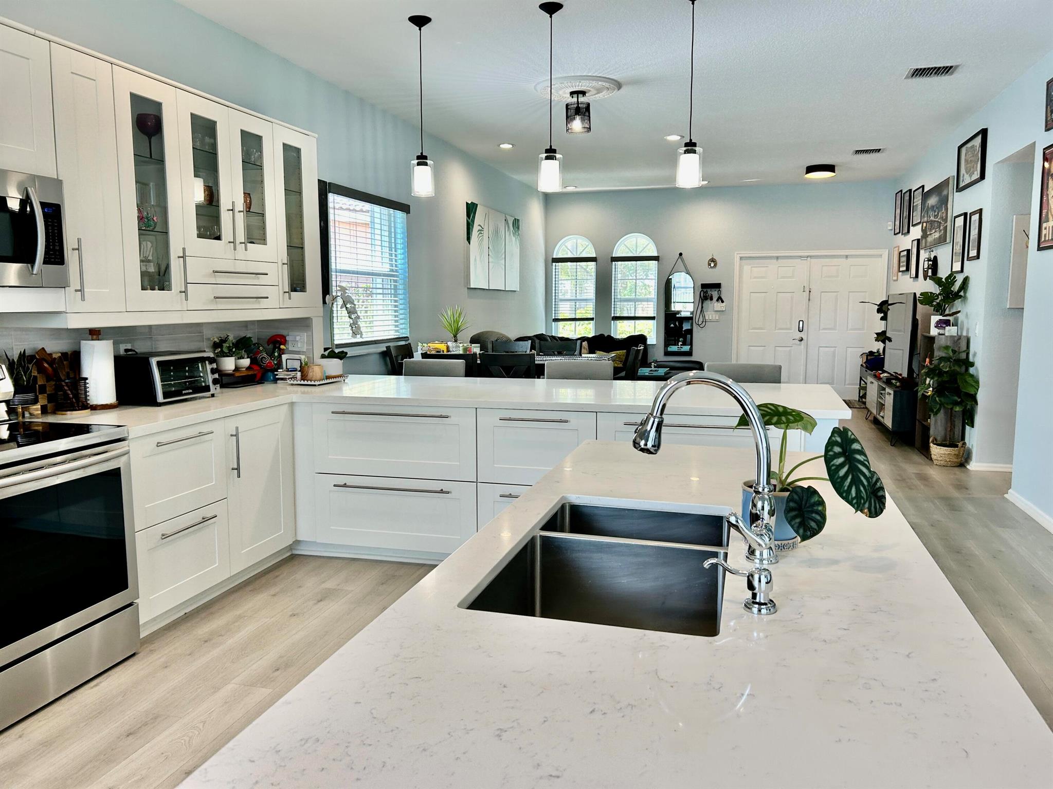 4421 NW 41st Place