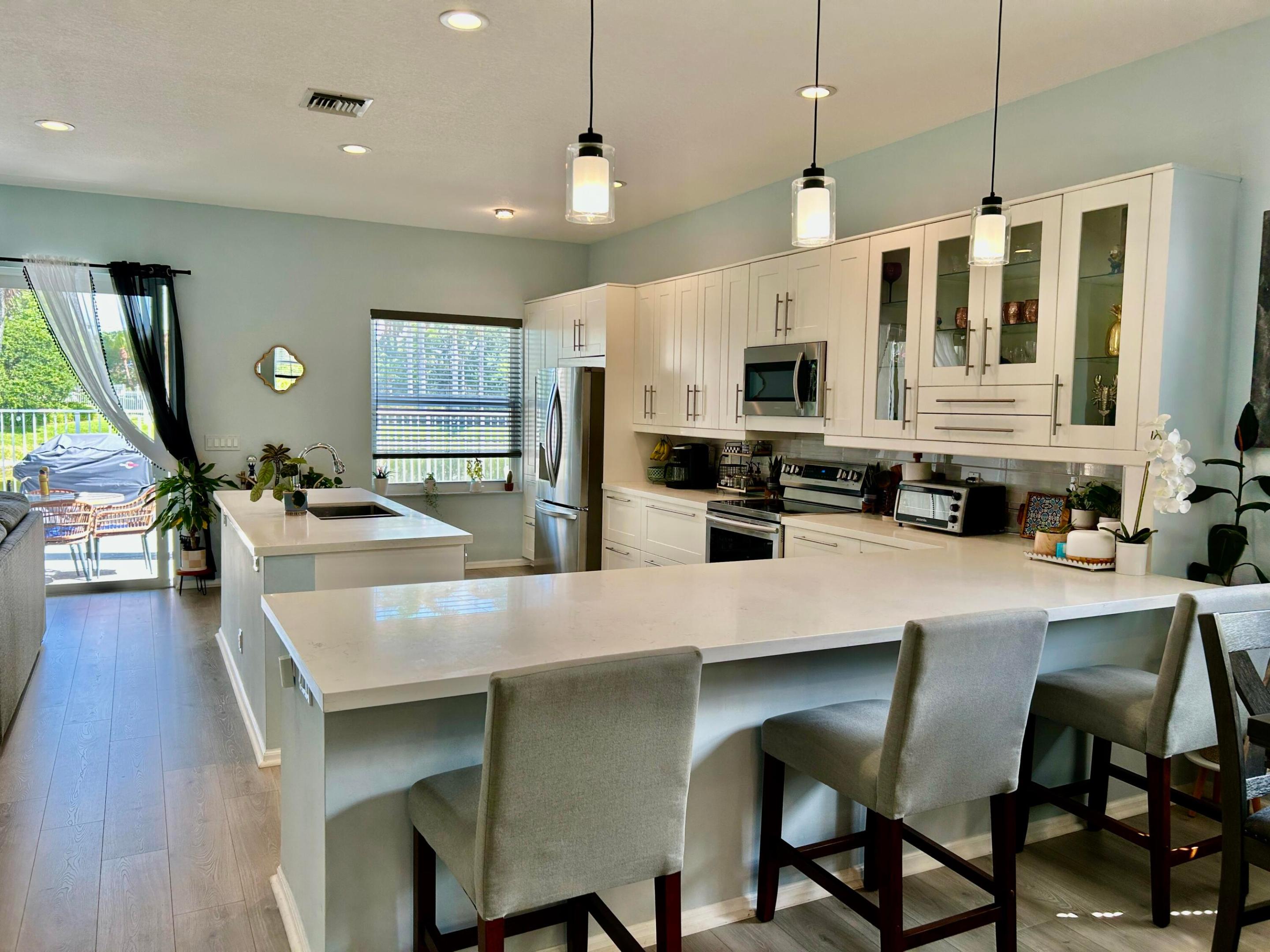 4421 NW 41st Place