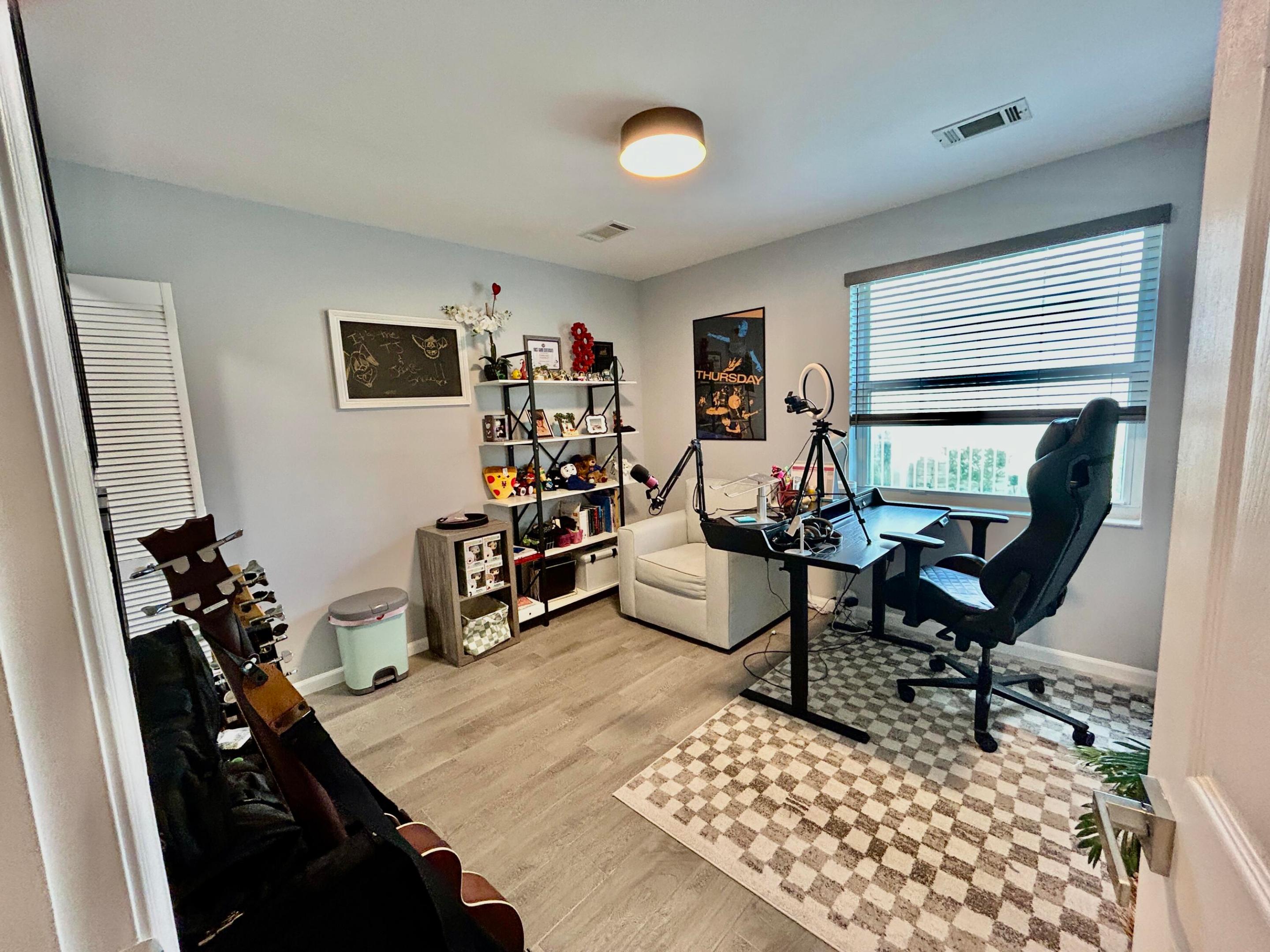 4421 NW 41st Place
