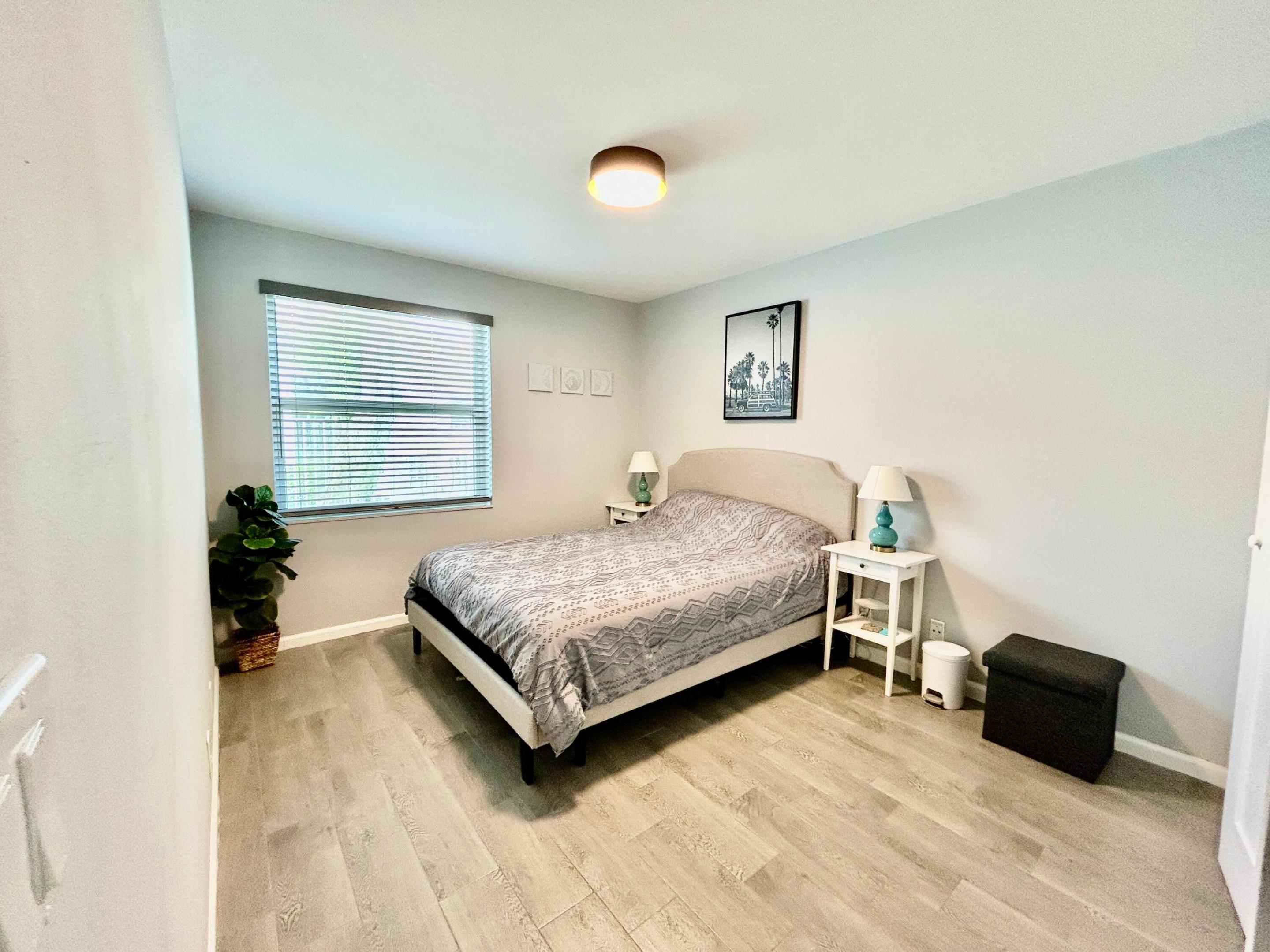 4421 NW 41st Place
