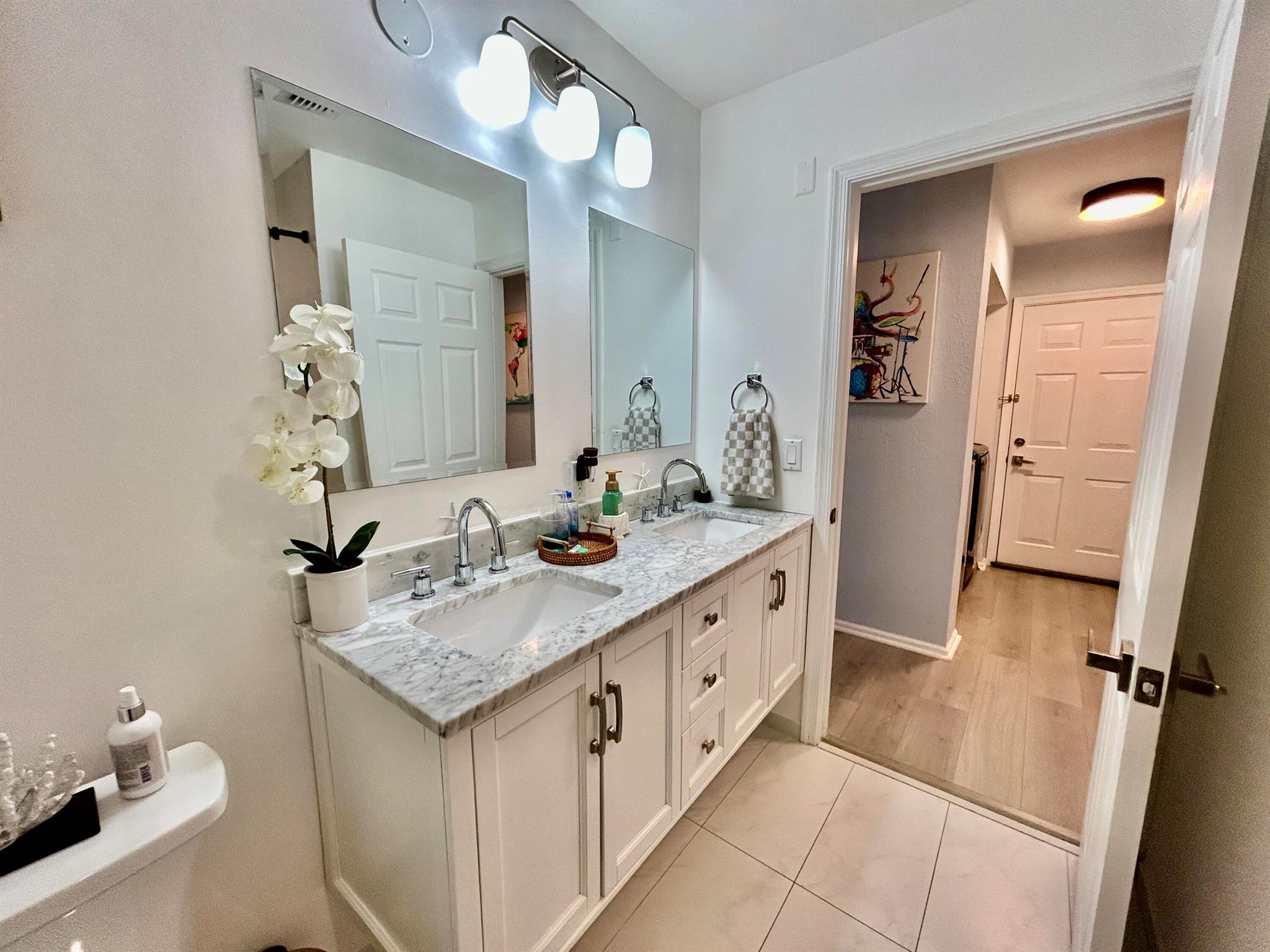 4421 NW 41st Place