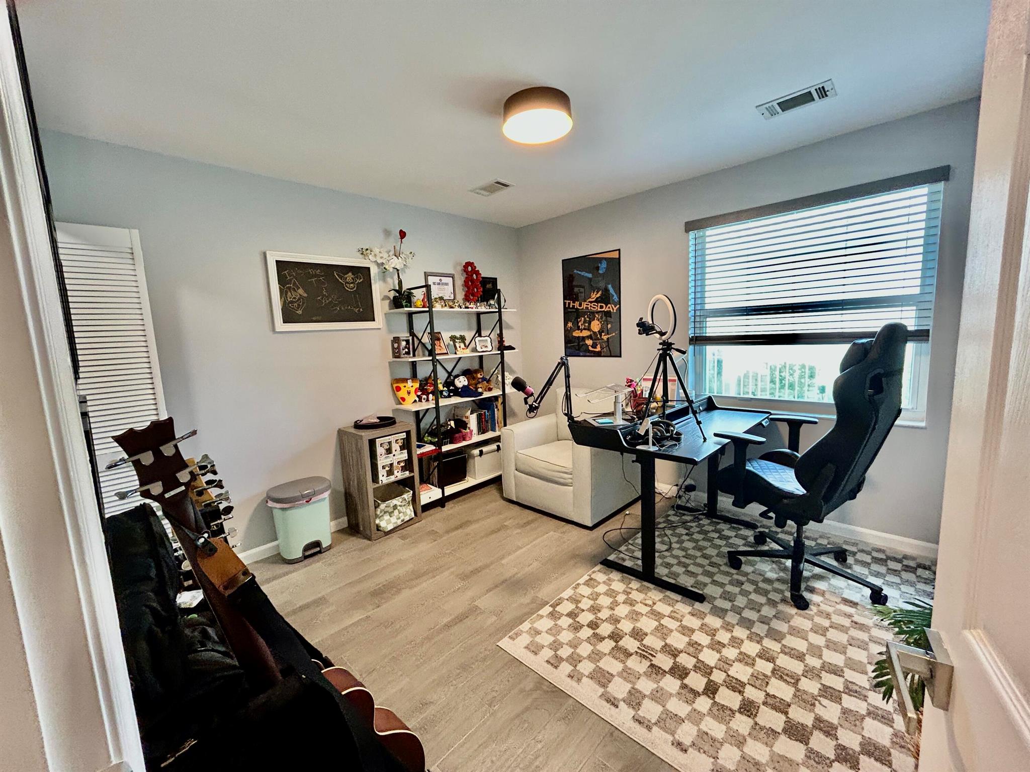 4421 NW 41st Place