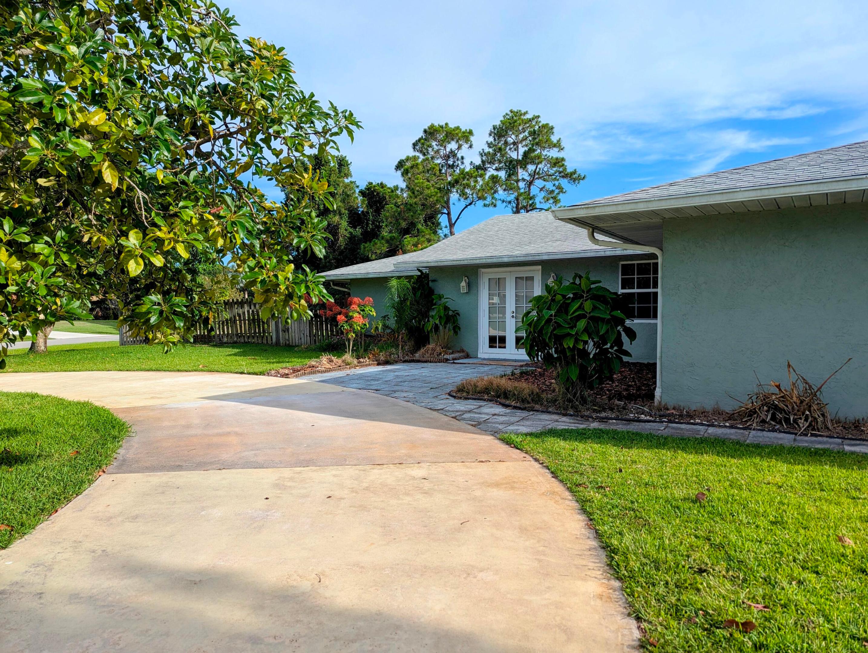 3074 SE Dalhart Road