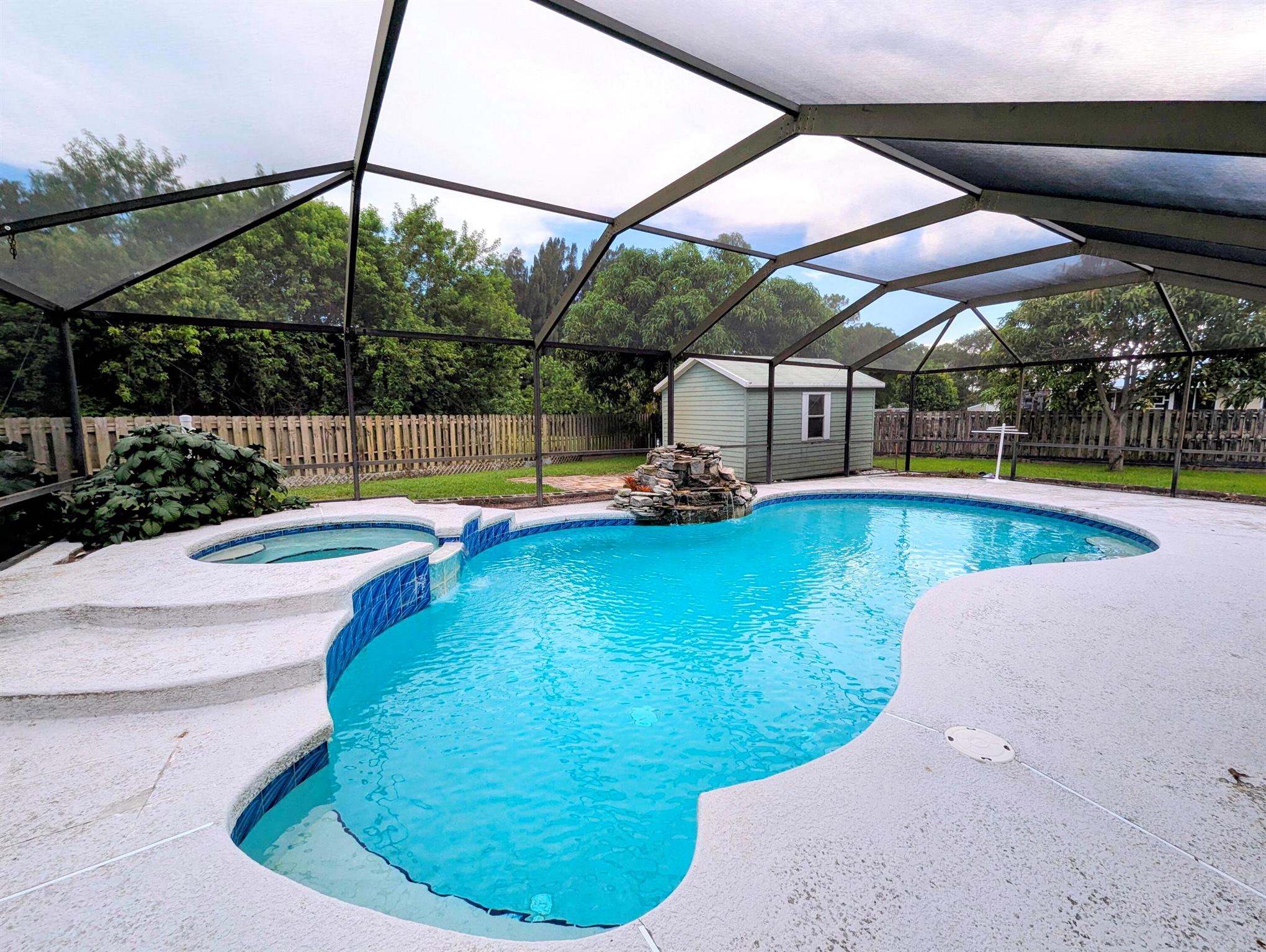 3074 SE Dalhart Road