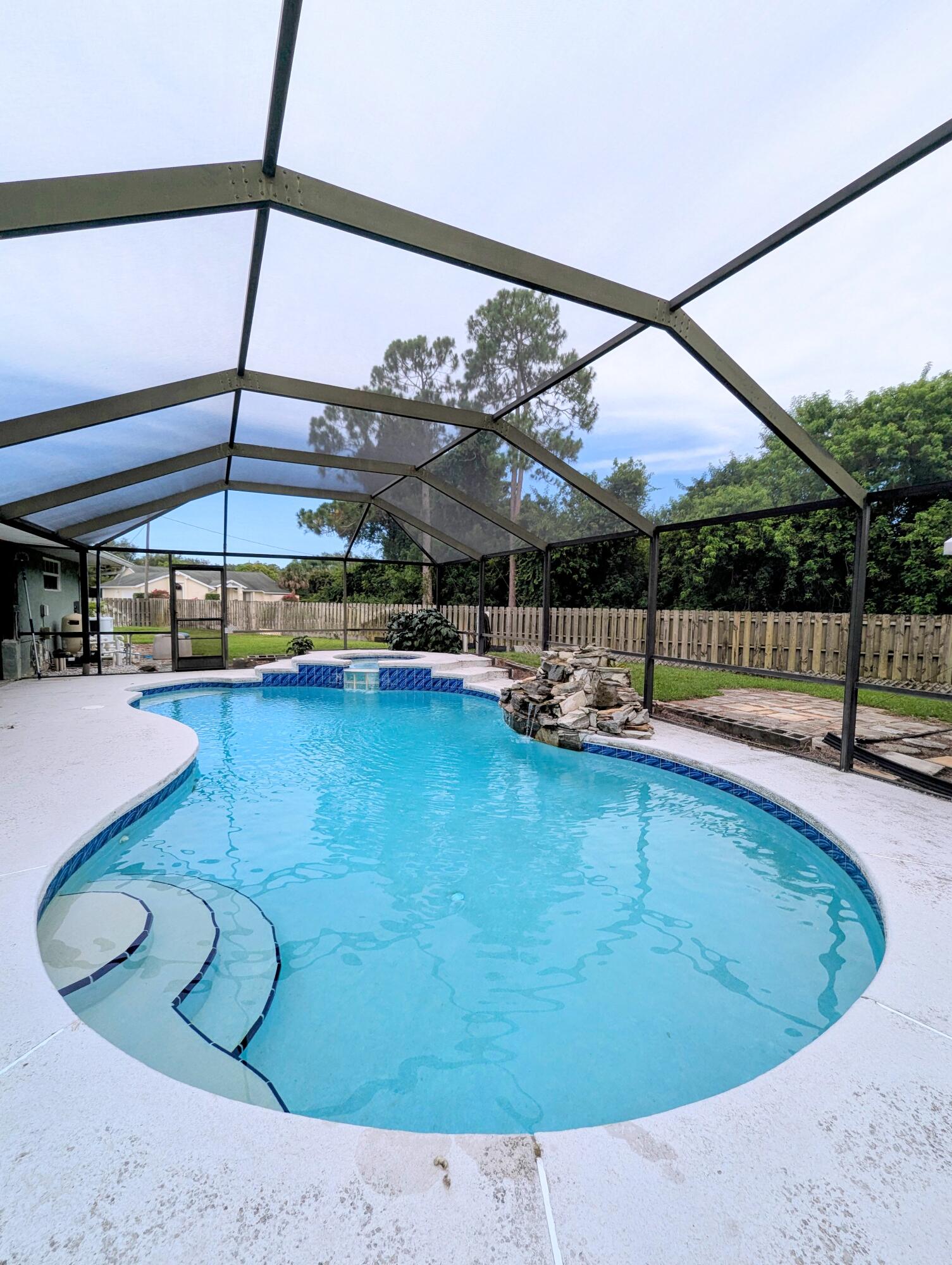 3074 SE Dalhart Road