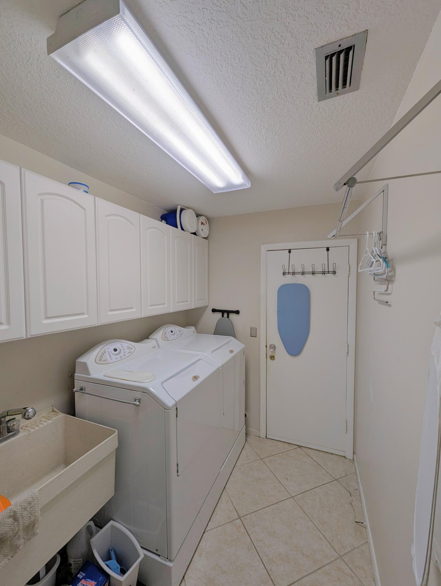 3074 SE Dalhart Road