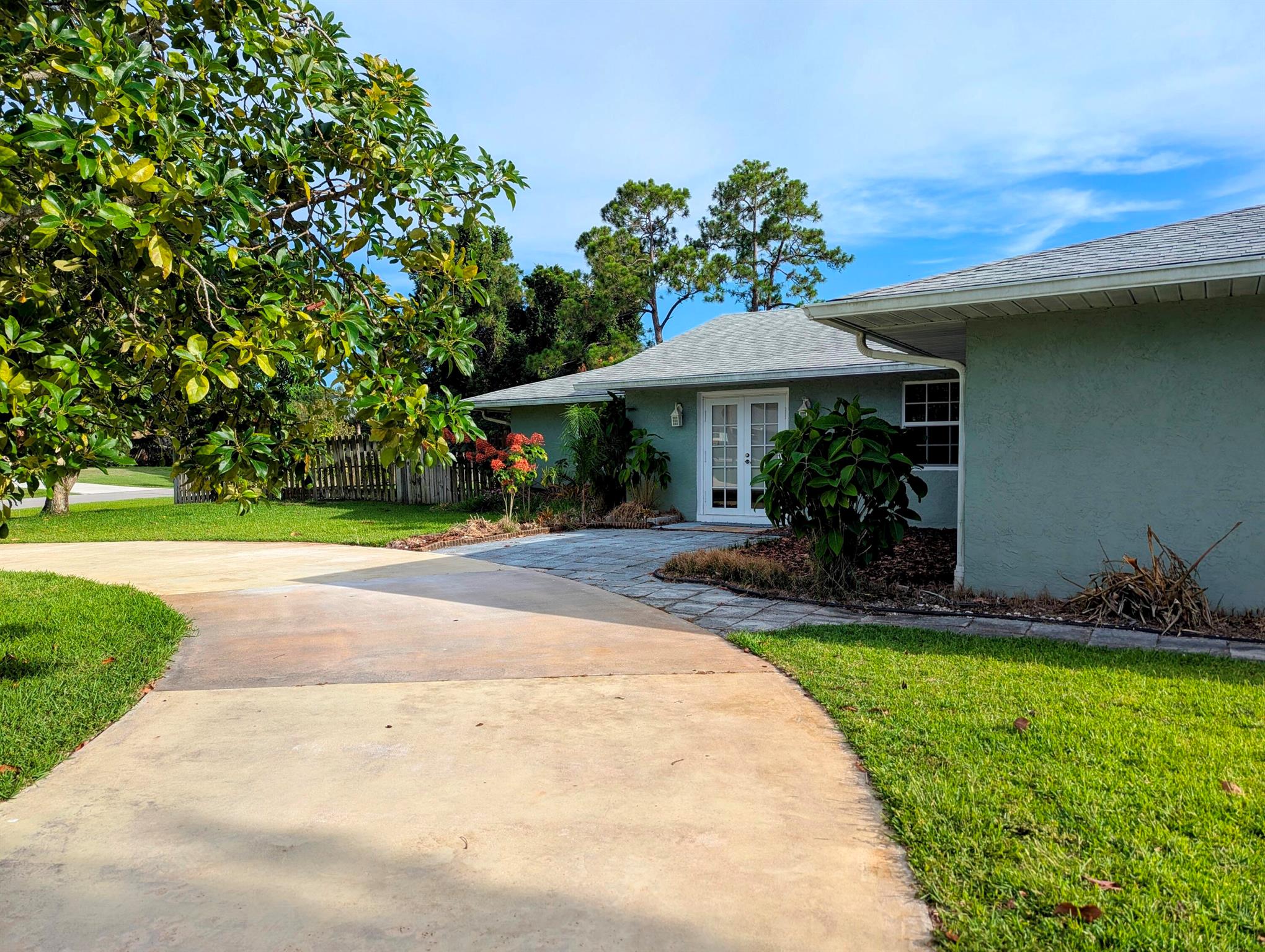 3074 SE Dalhart Road