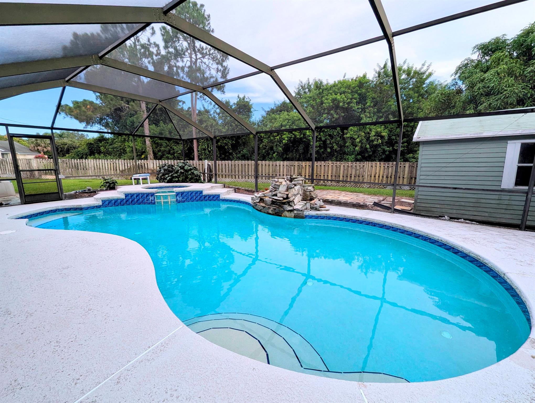 3074 SE Dalhart Road