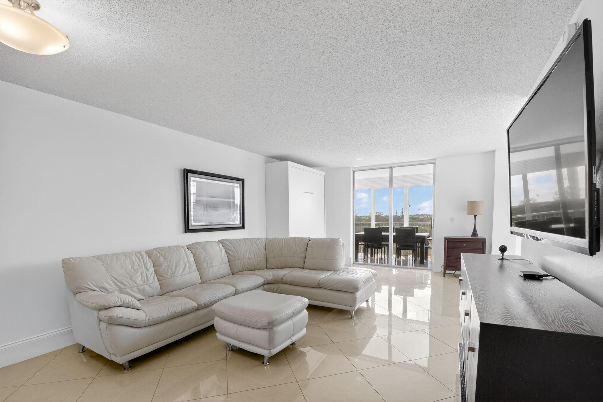 5500 NW 2nd Avenue 718