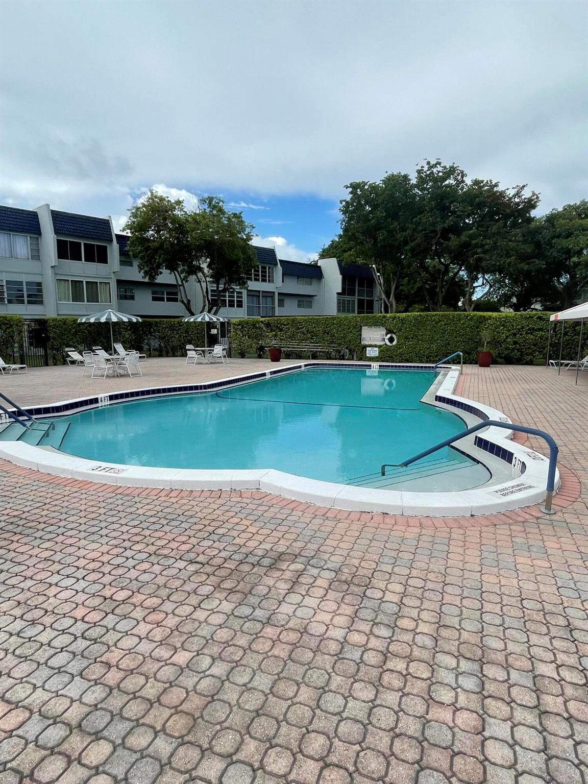 7827 Golf Cir Drive 202