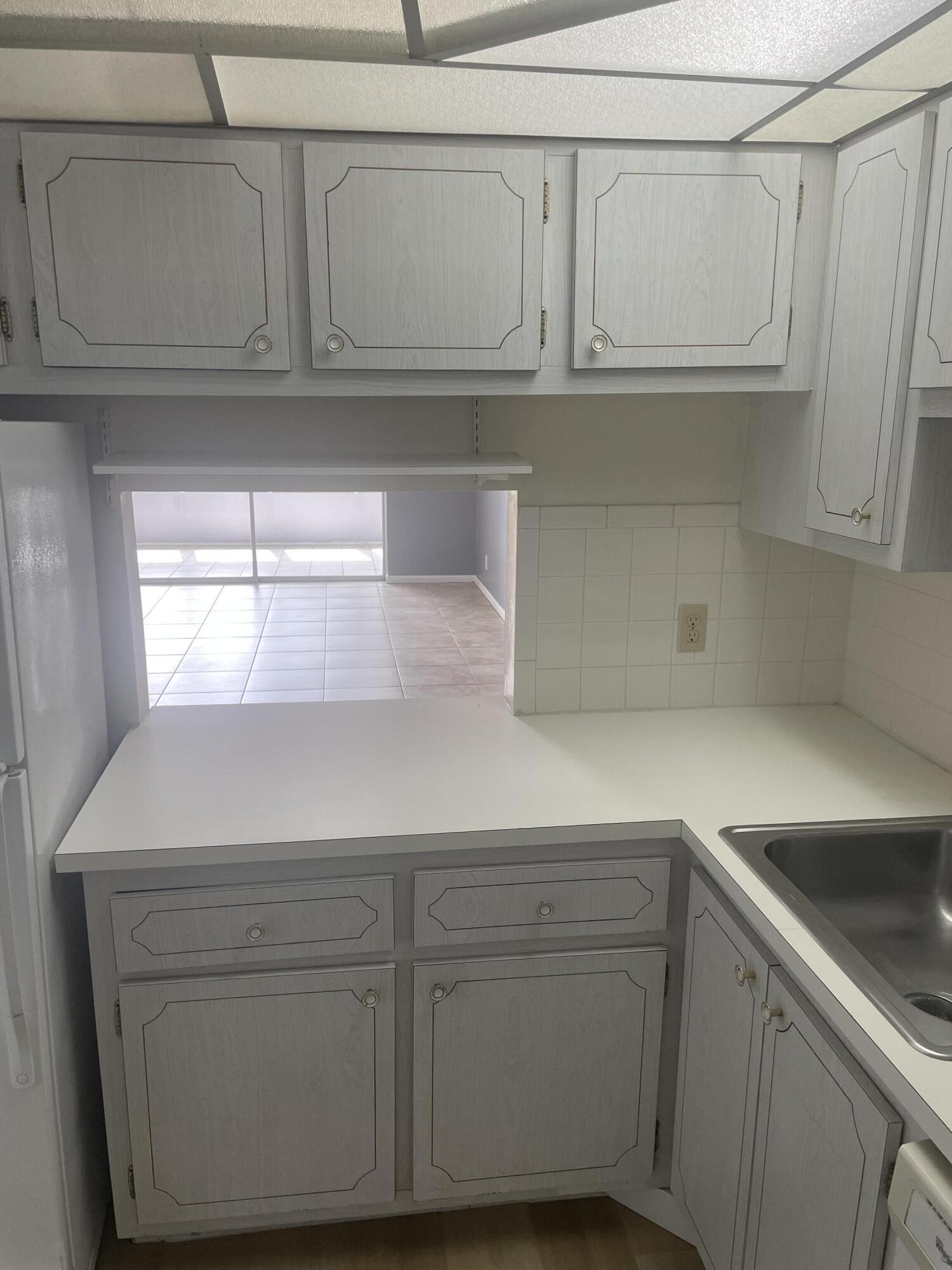 7827 Golf Cir Drive 202