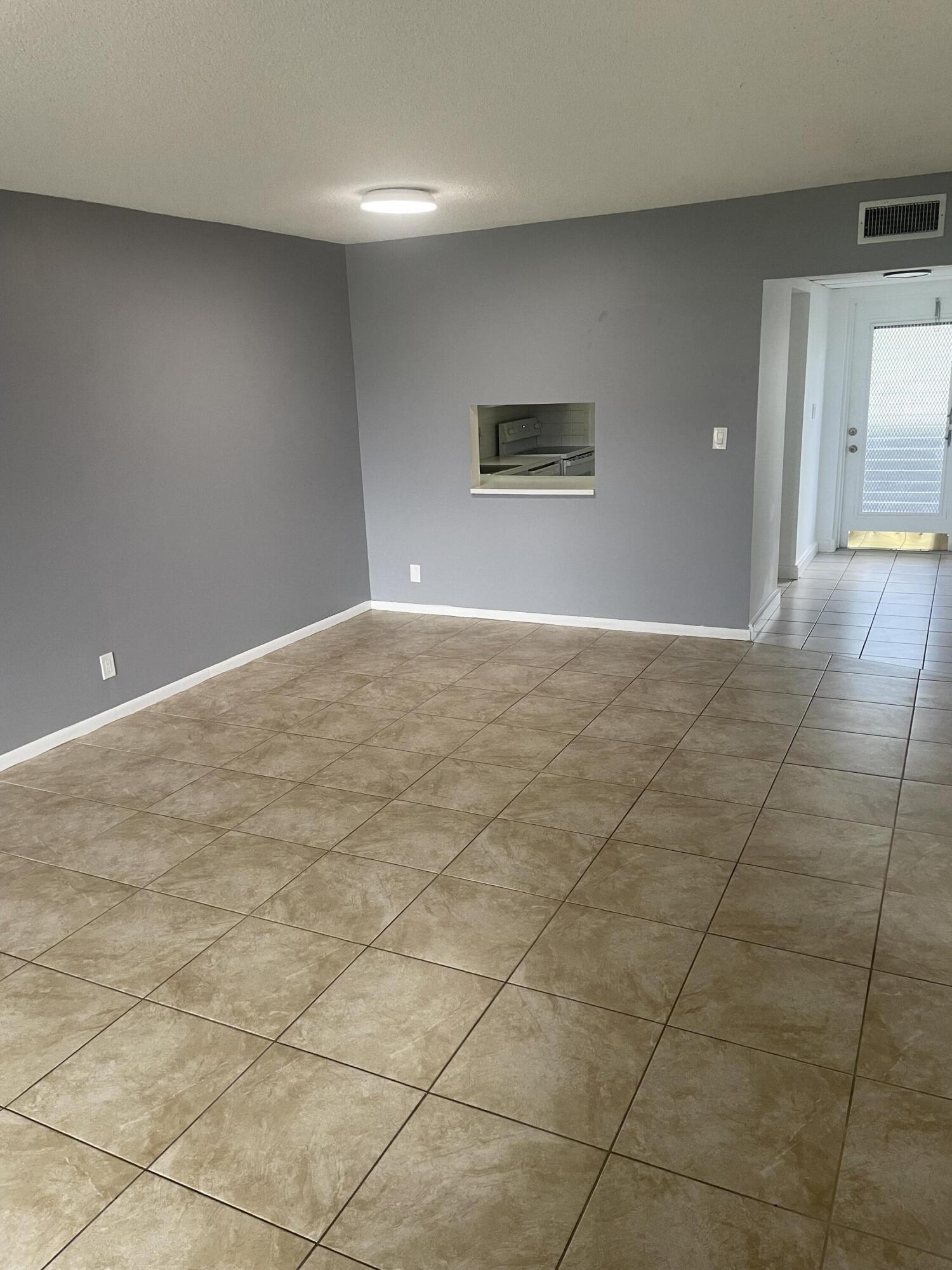 7827 Golf Cir Drive 202