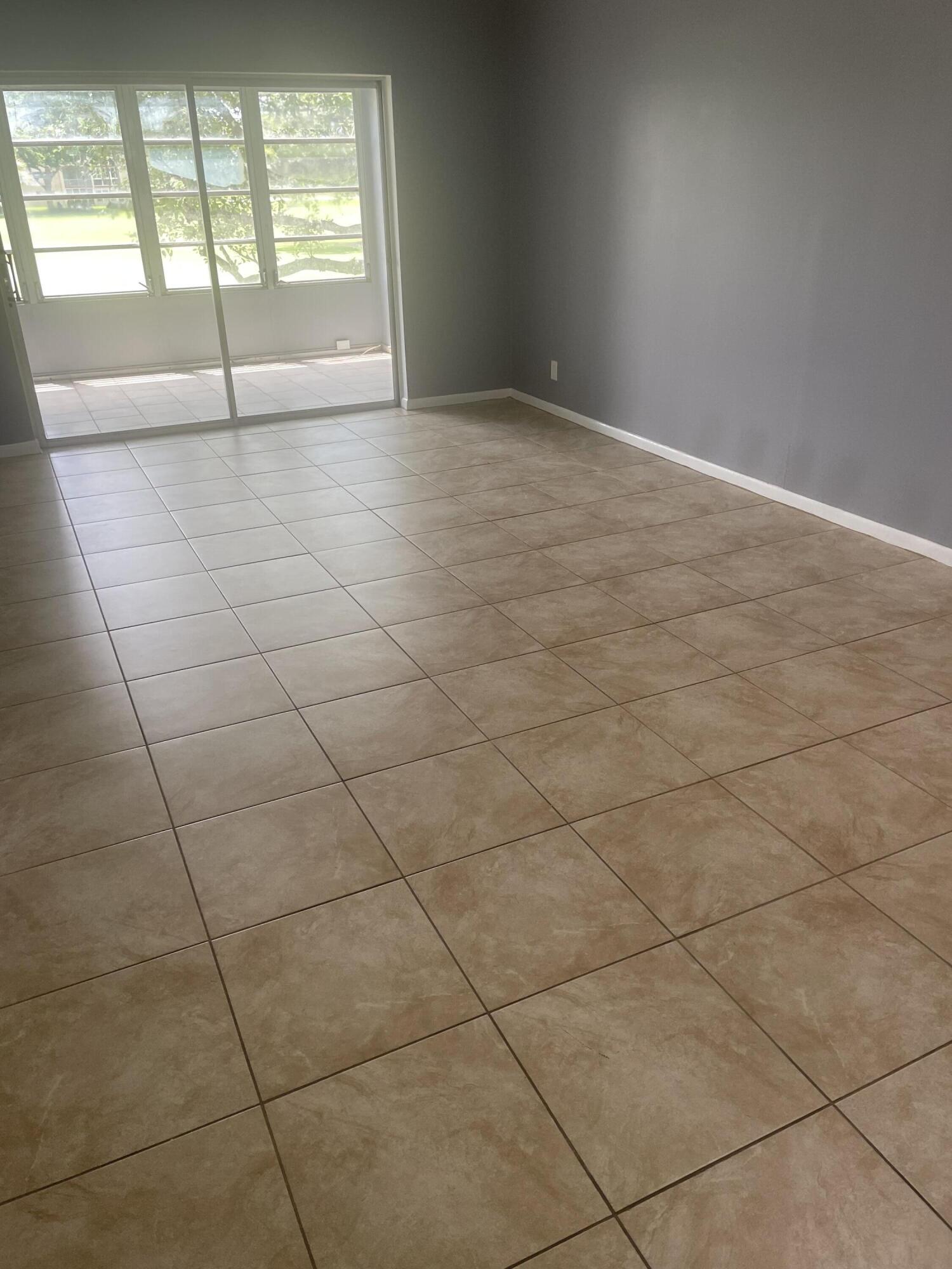 7827 Golf Cir Drive 202
