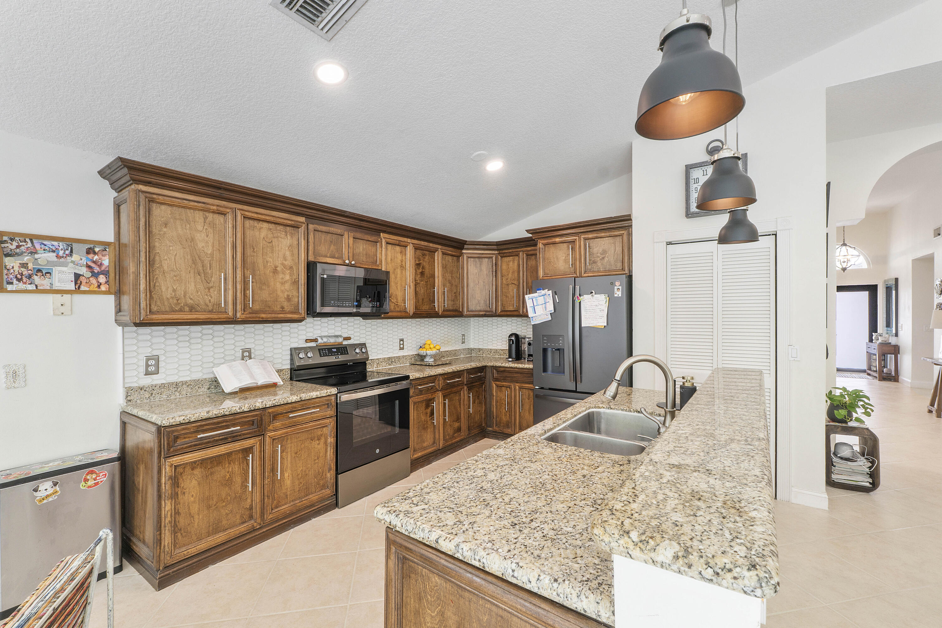 6755 NW 75th Place