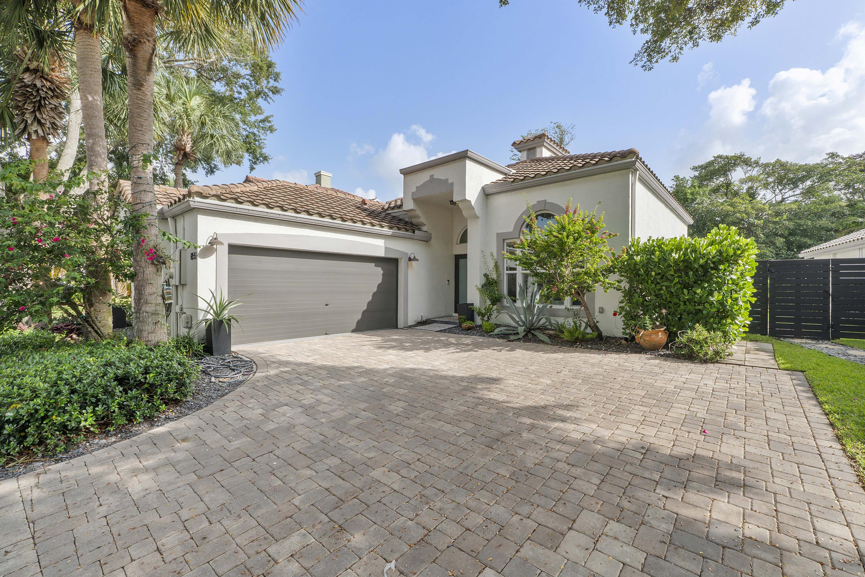 6755 NW 75th Place