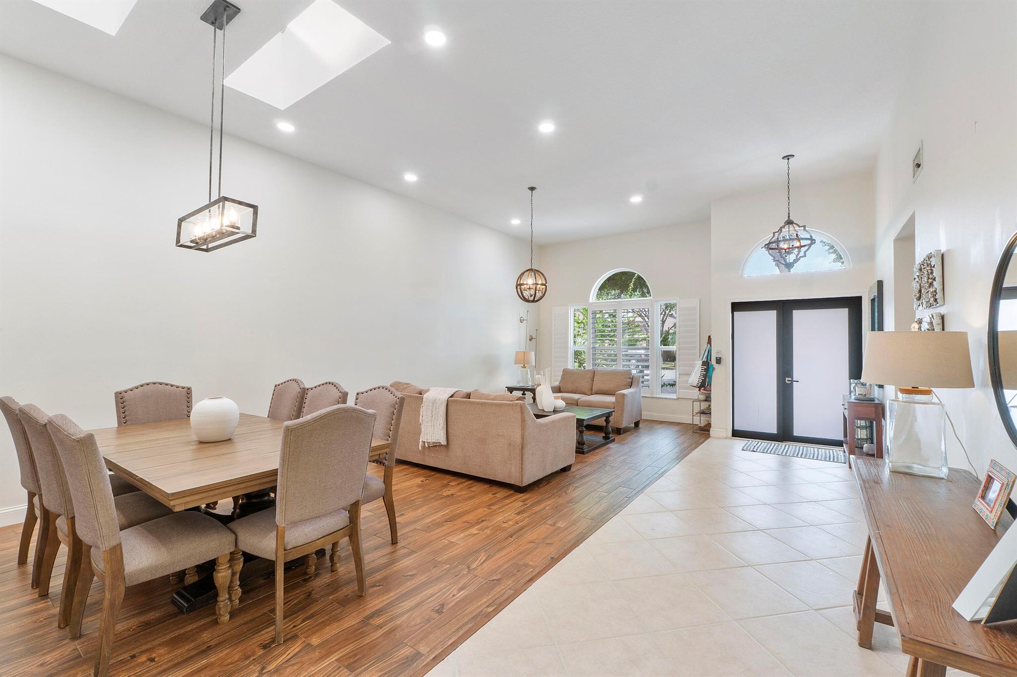 6755 NW 75th Place