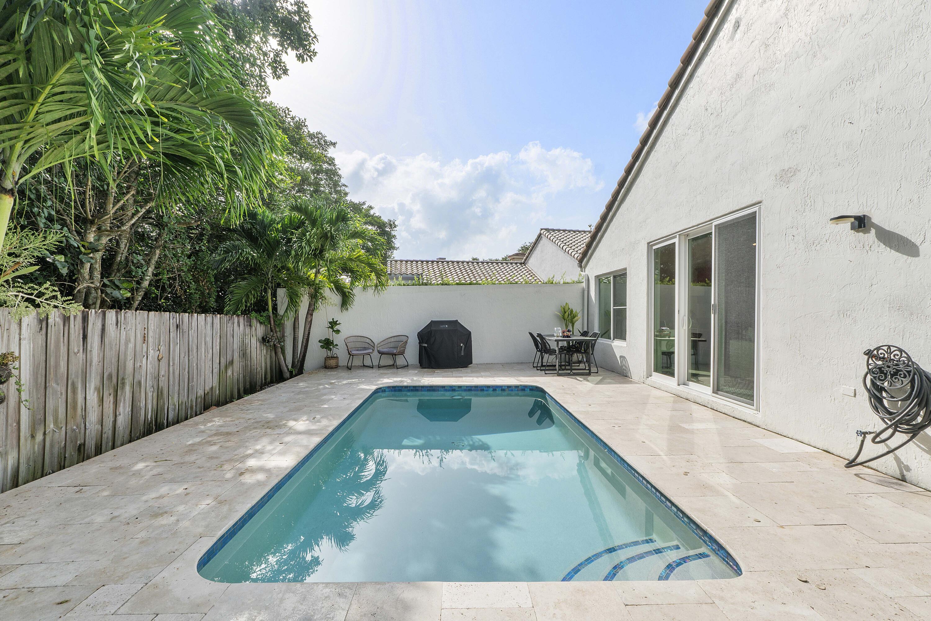 6755 NW 75th Place