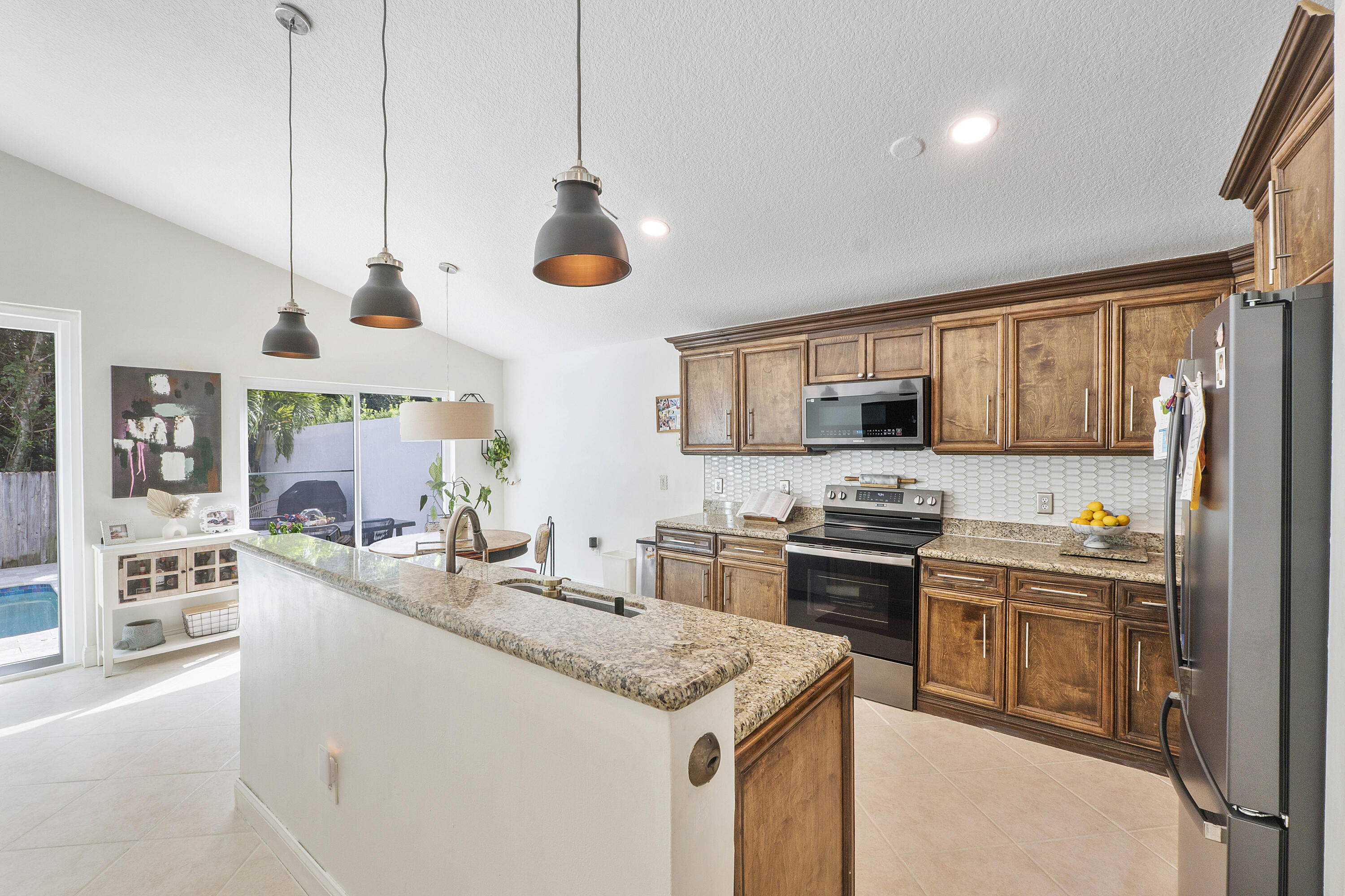 6755 NW 75th Place