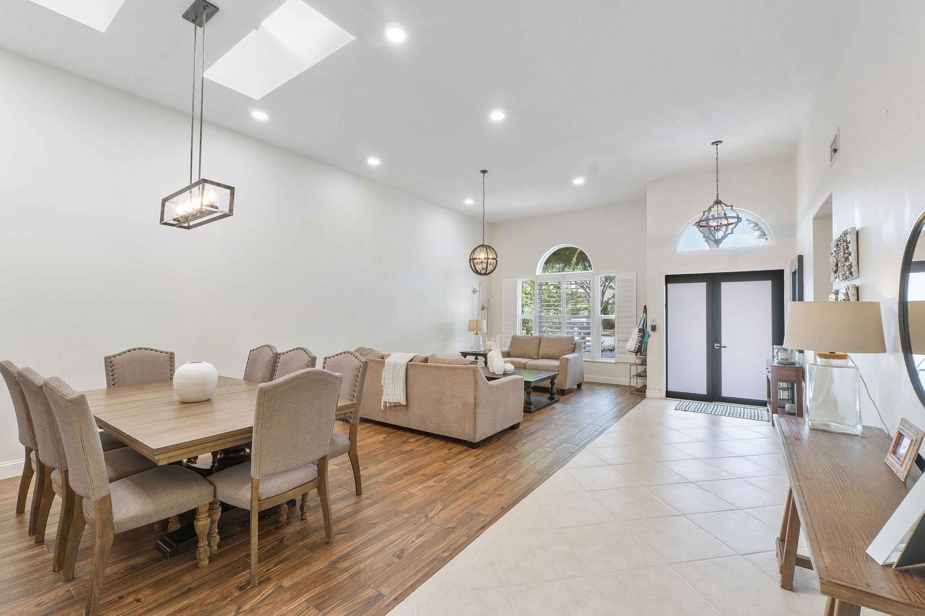 6755 NW 75th Place