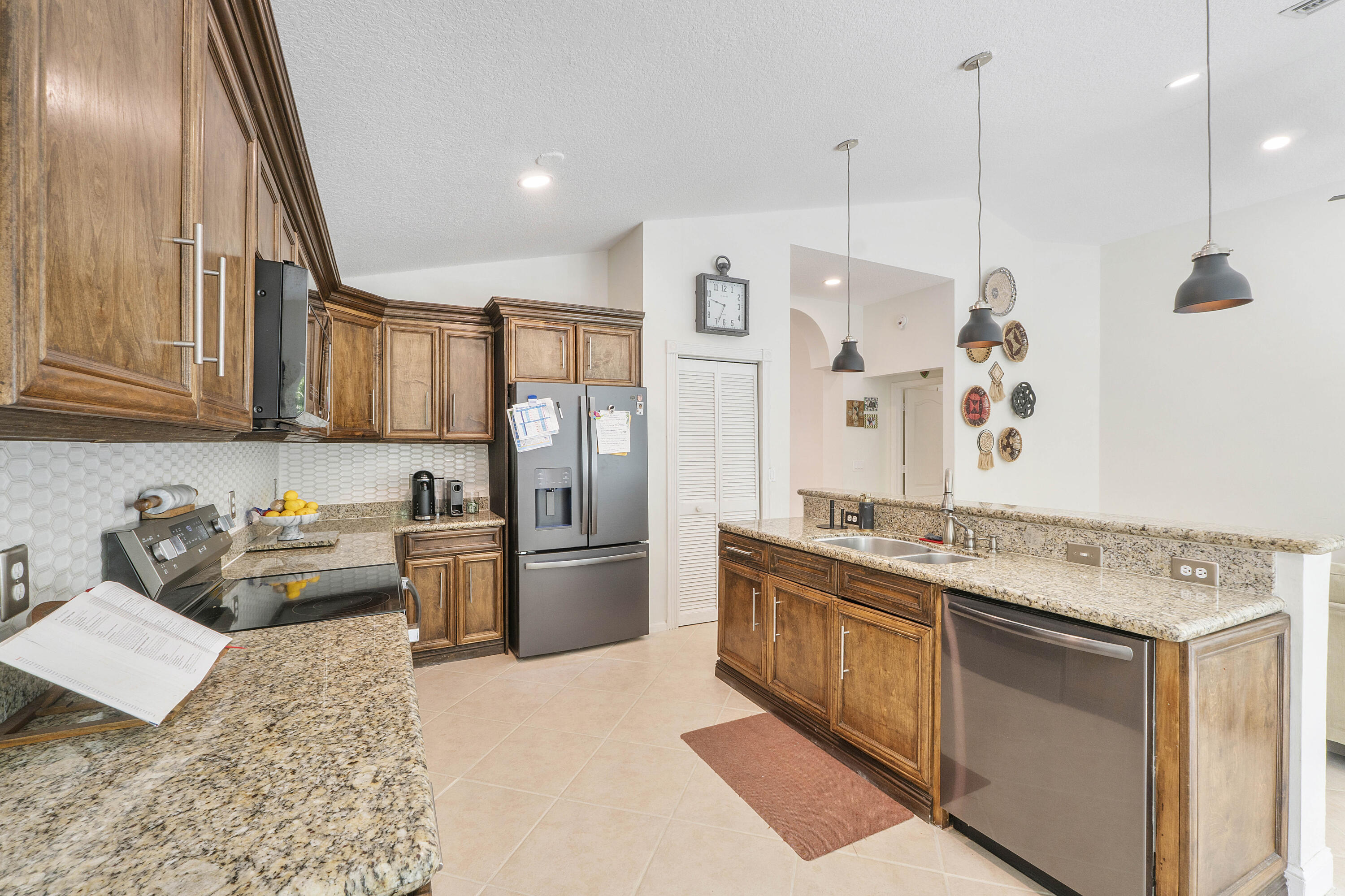 6755 NW 75th Place