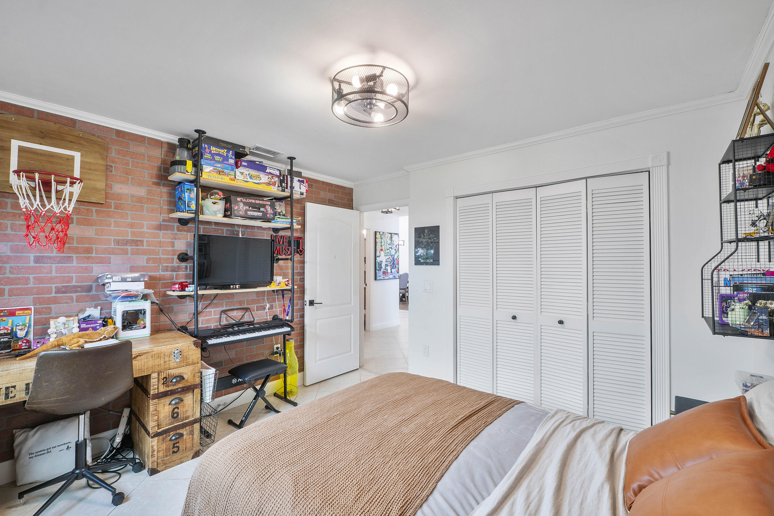 6755 NW 75th Place
