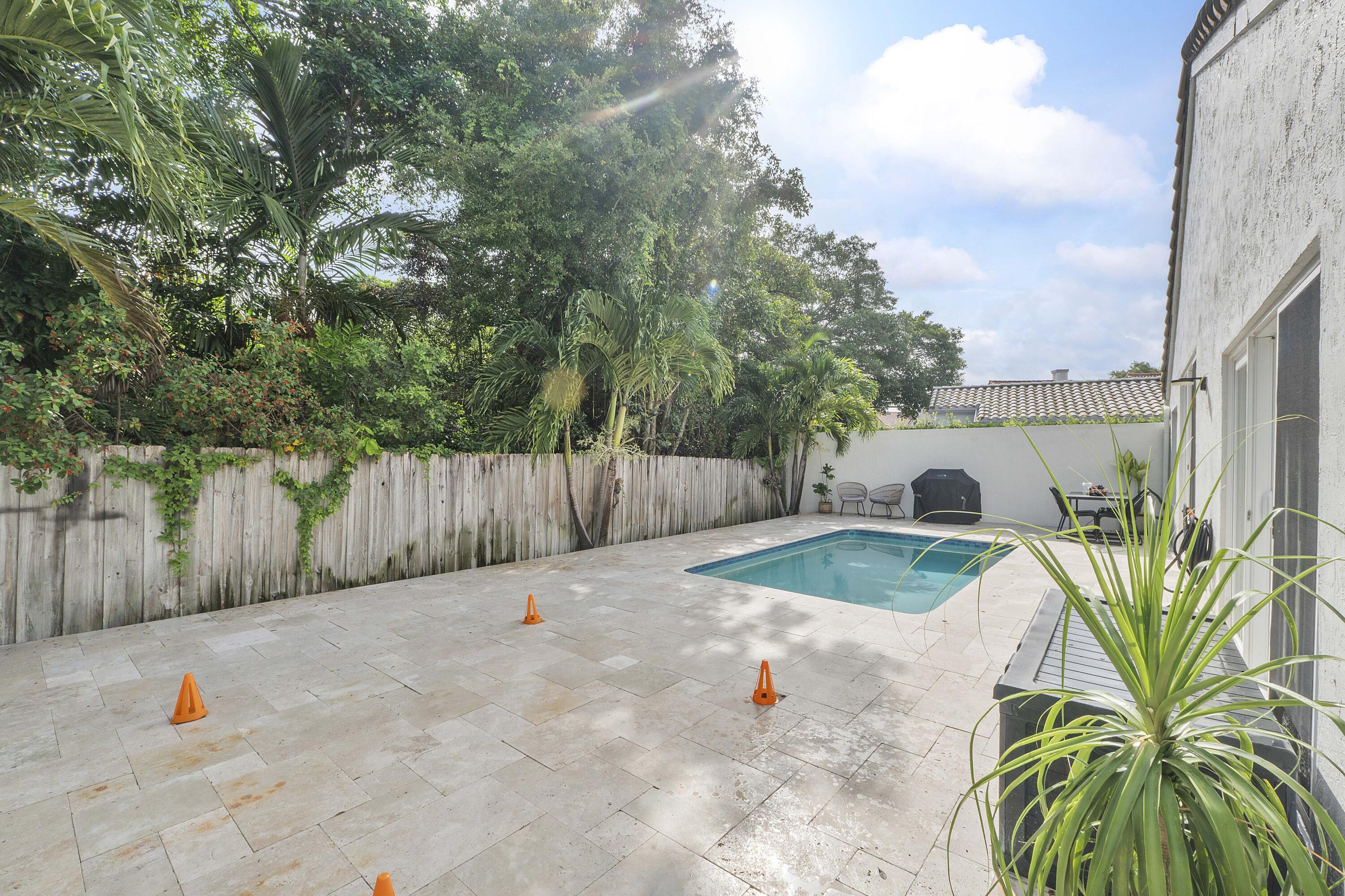 6755 NW 75th Place