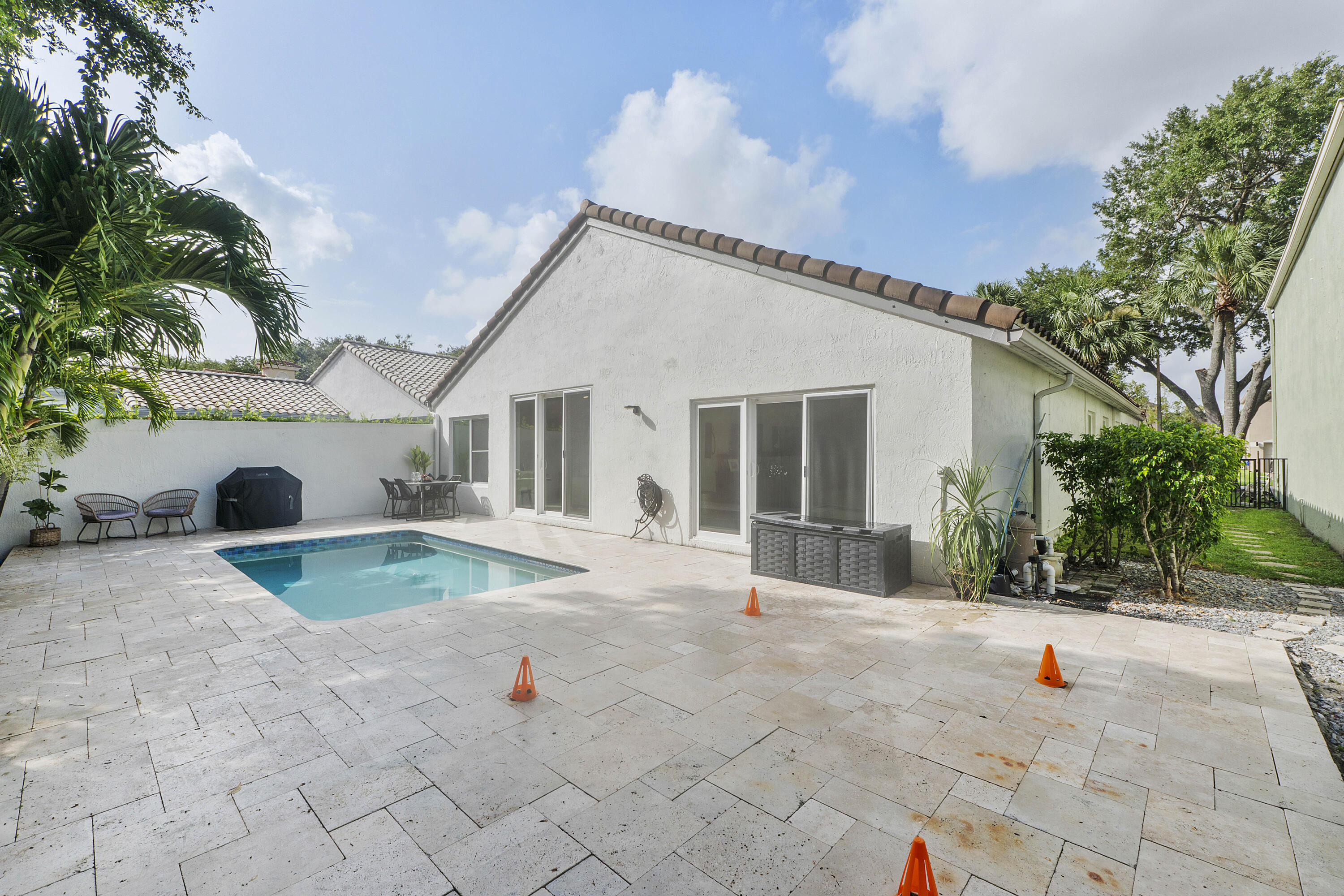 6755 NW 75th Place